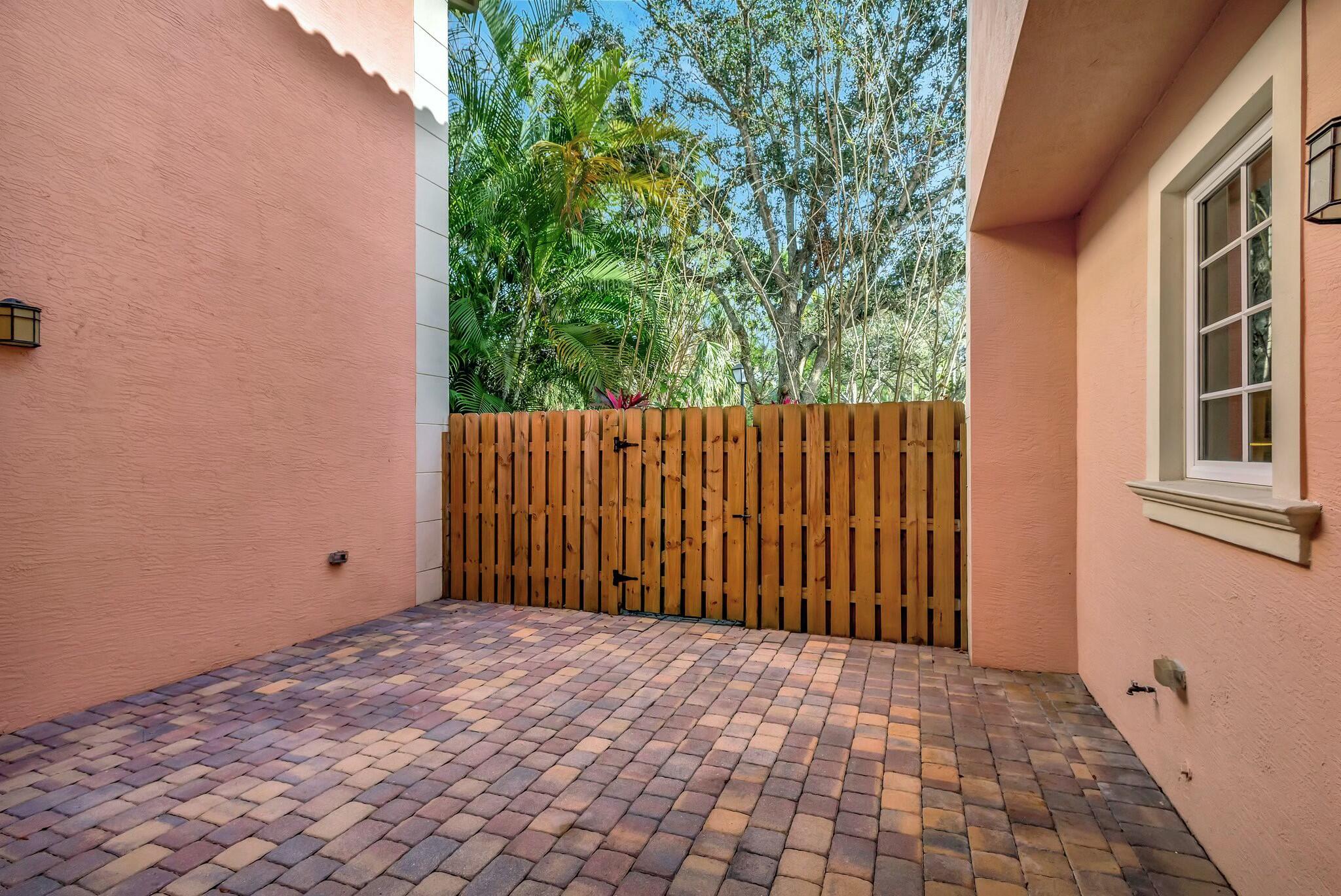 126 Lismore Lane, Jupiter