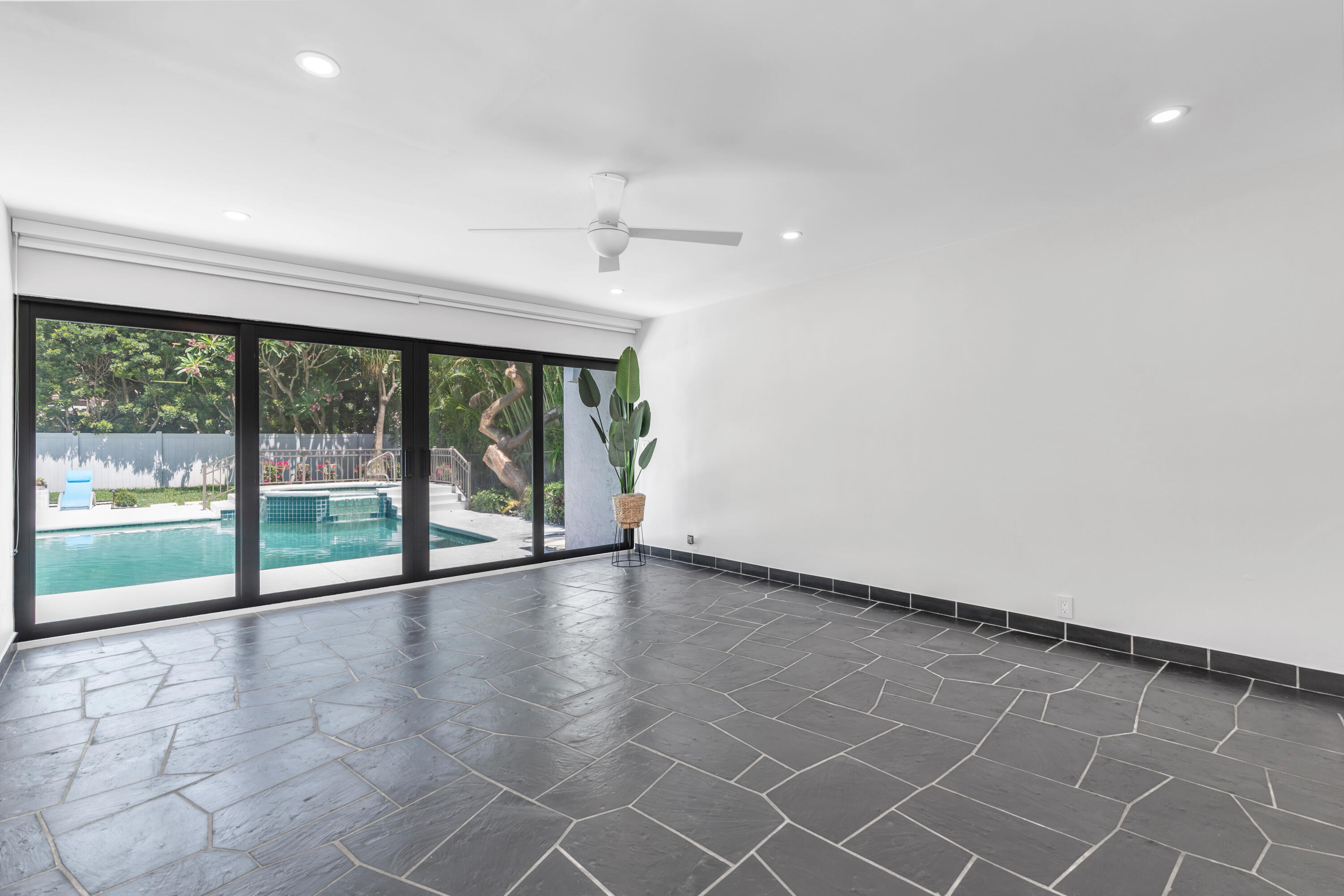 2400 Spanish River Road