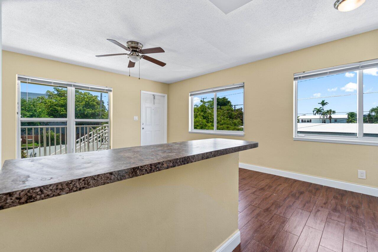 391 SE 19th Avenue 6