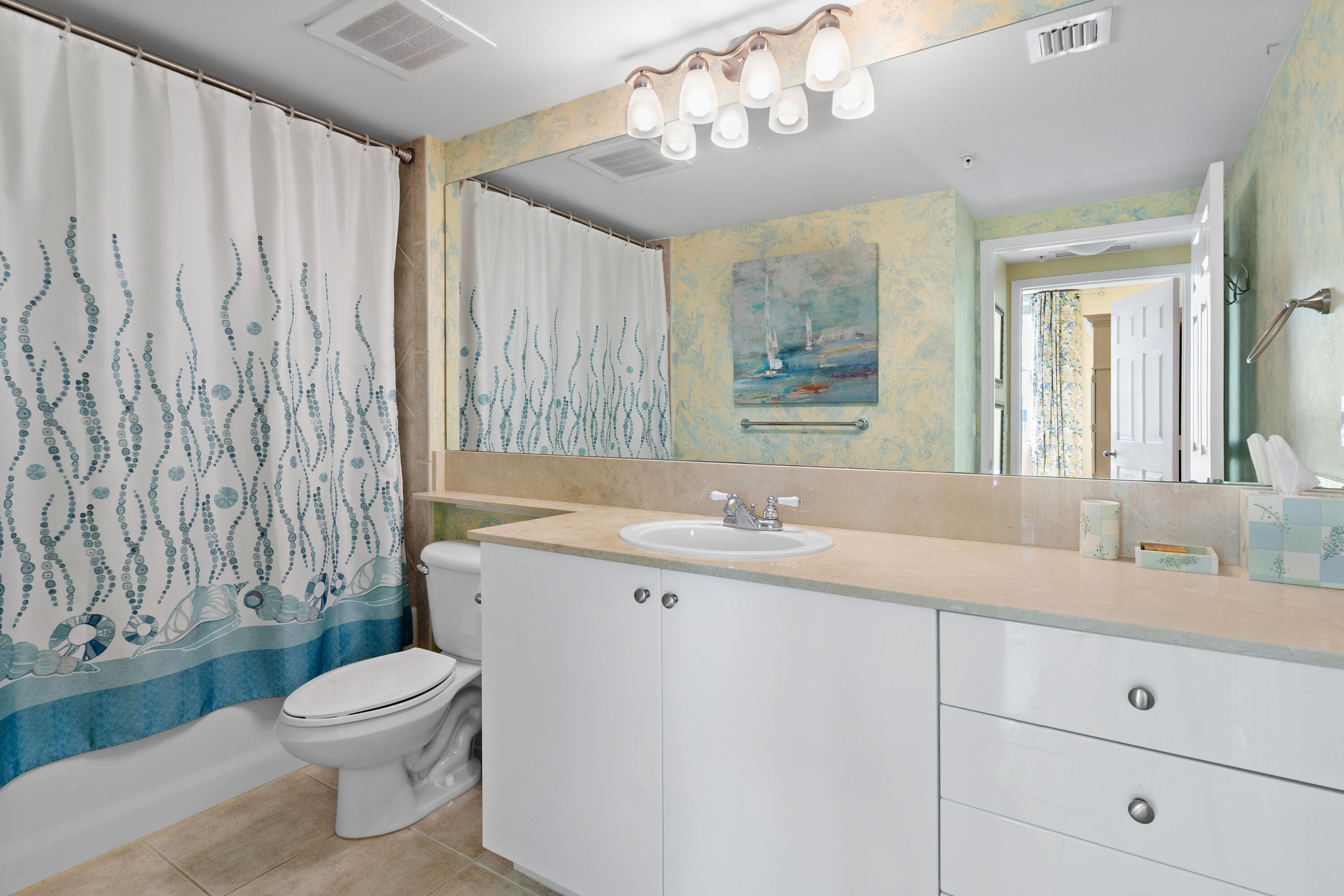 700 E Boulevard 1001