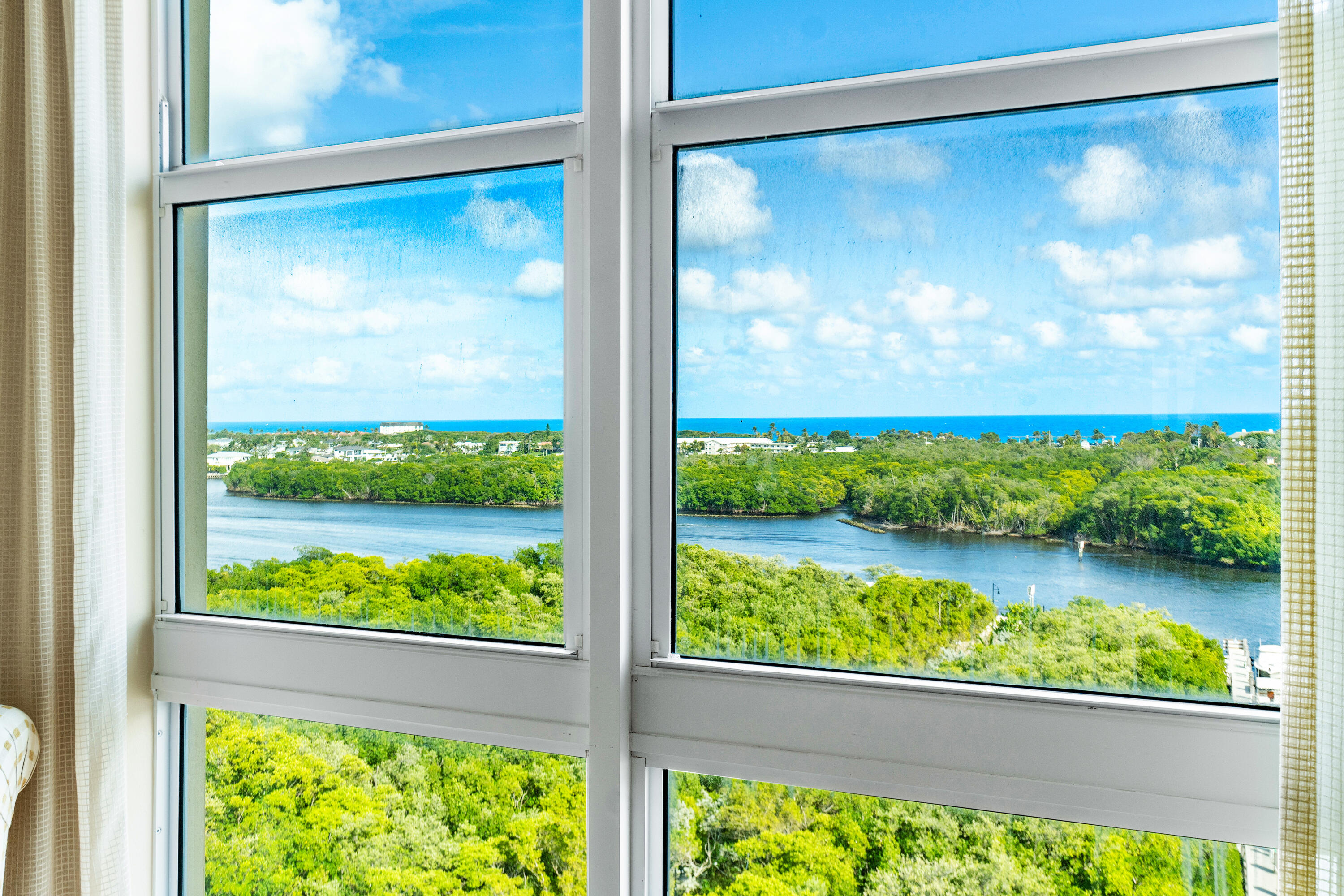 700 E Boulevard 1001