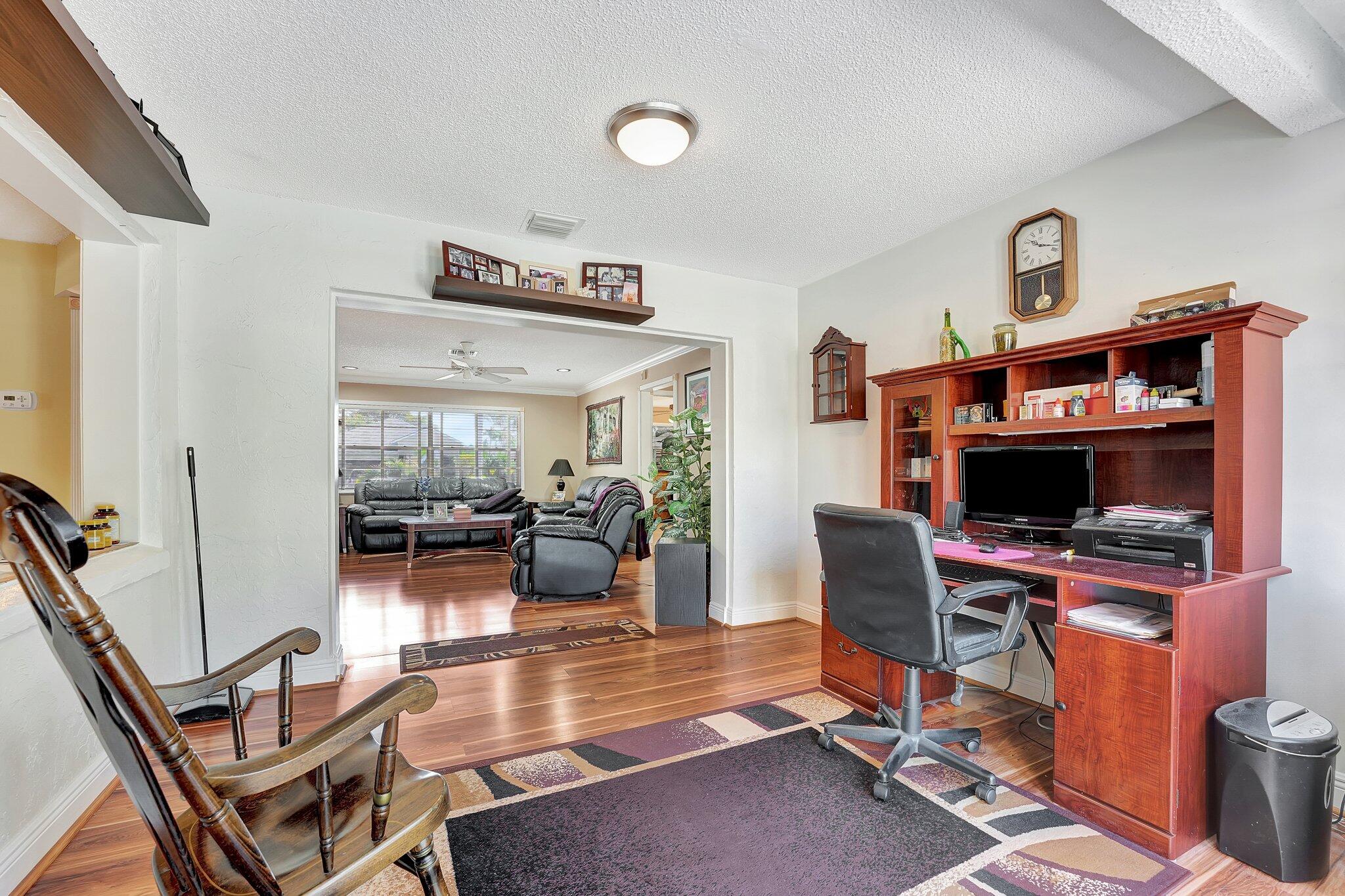 335 SW 32nd Terrace