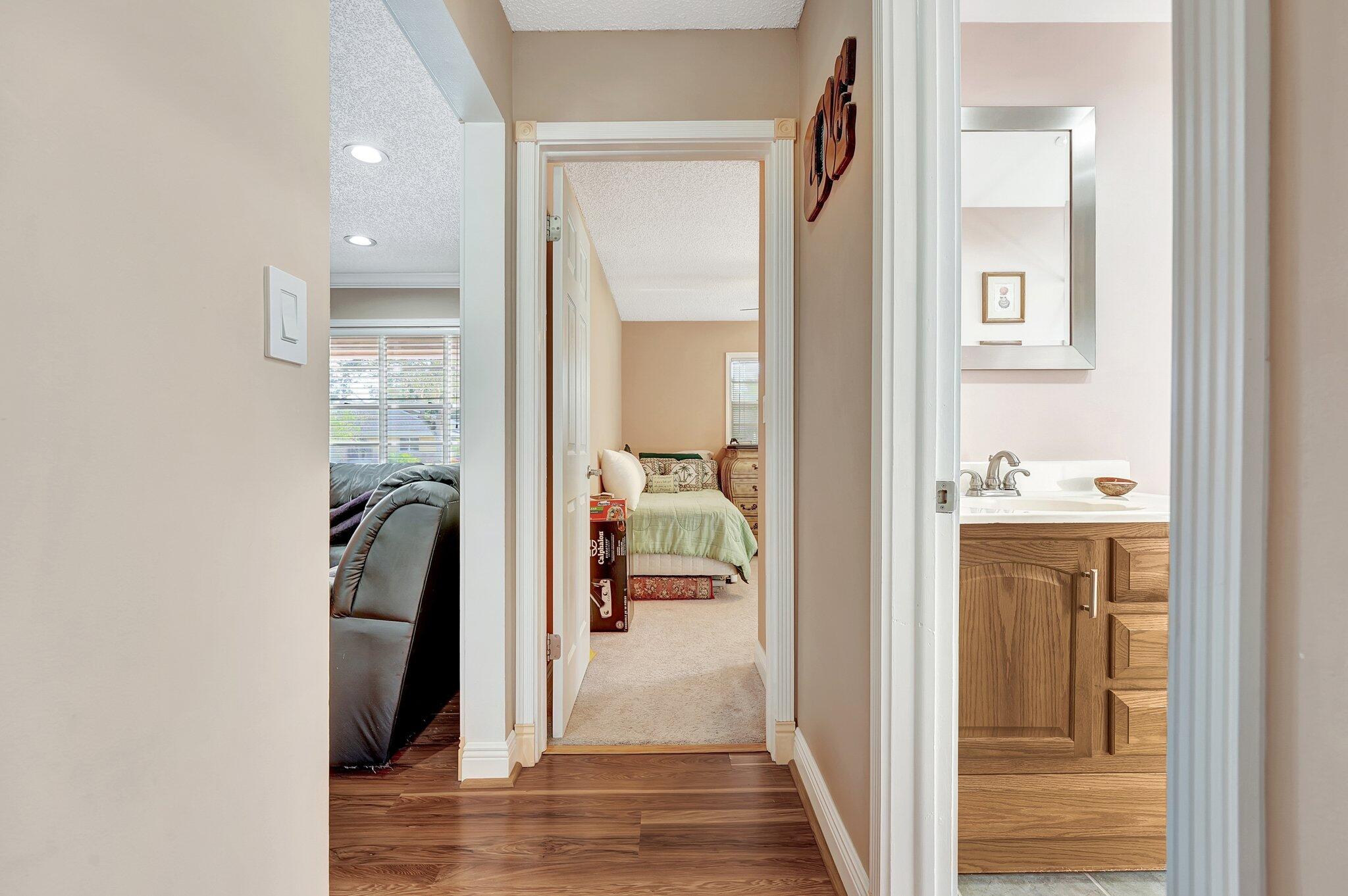 335 SW 32nd Terrace