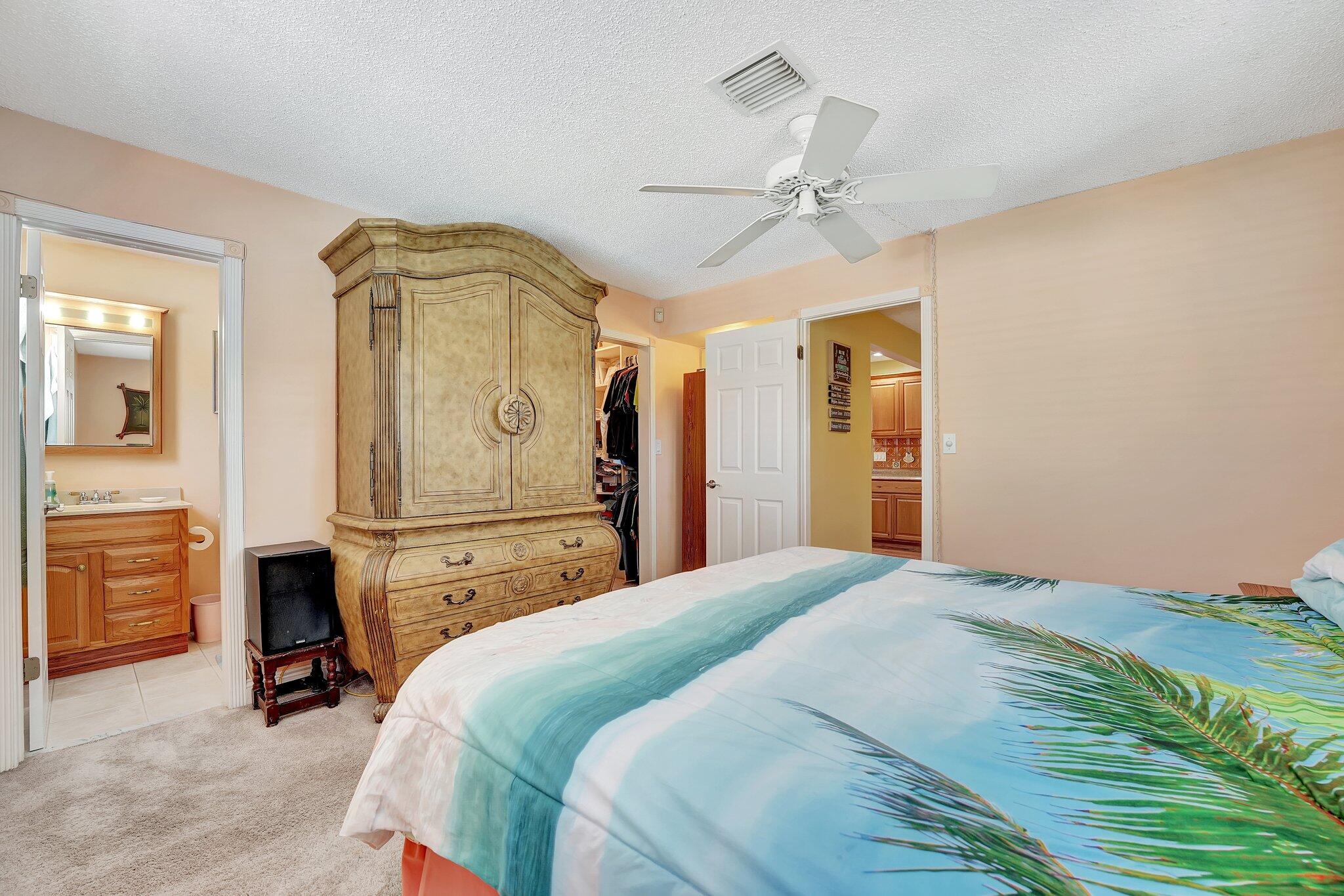335 SW 32nd Terrace