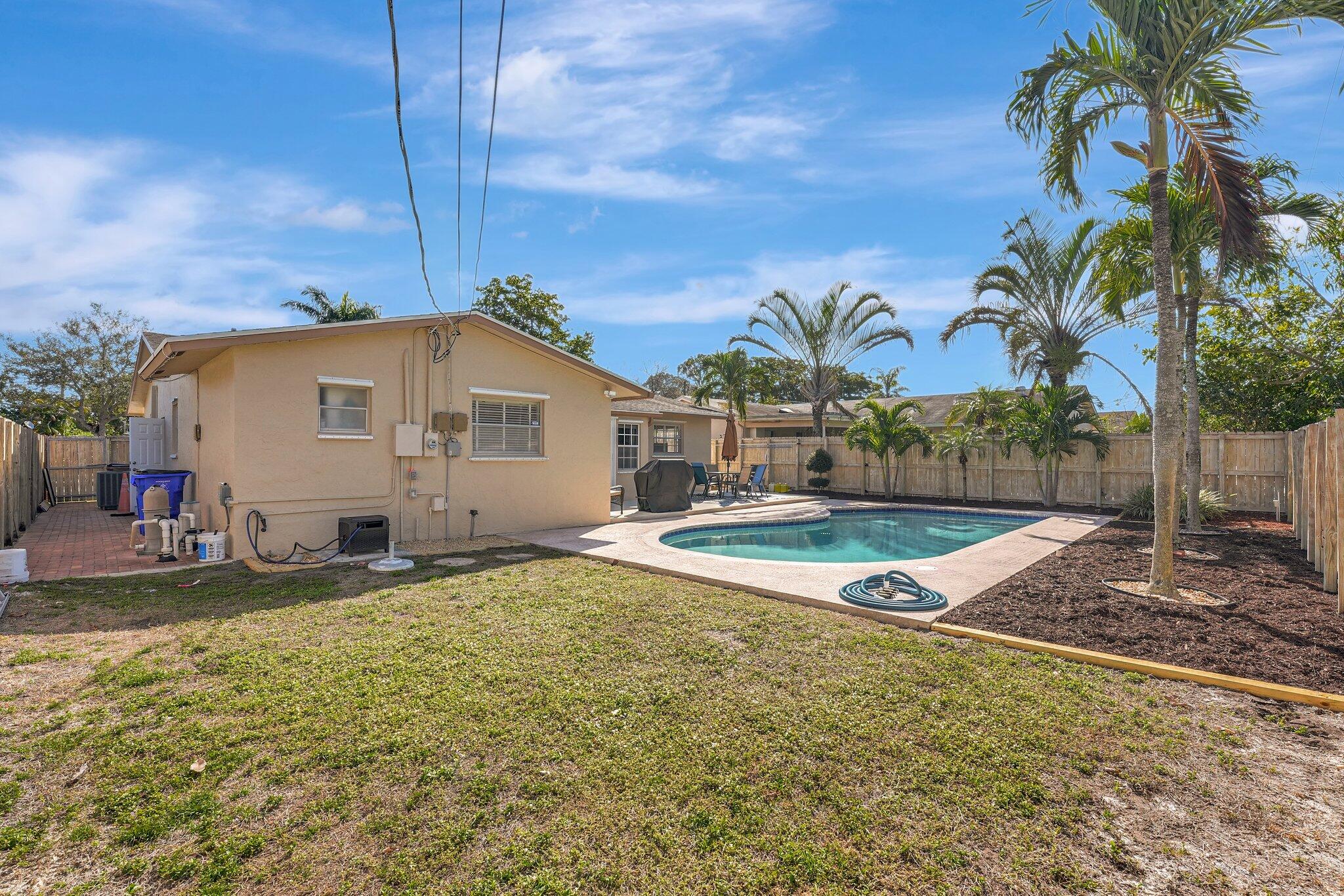 335 SW 32nd Terrace