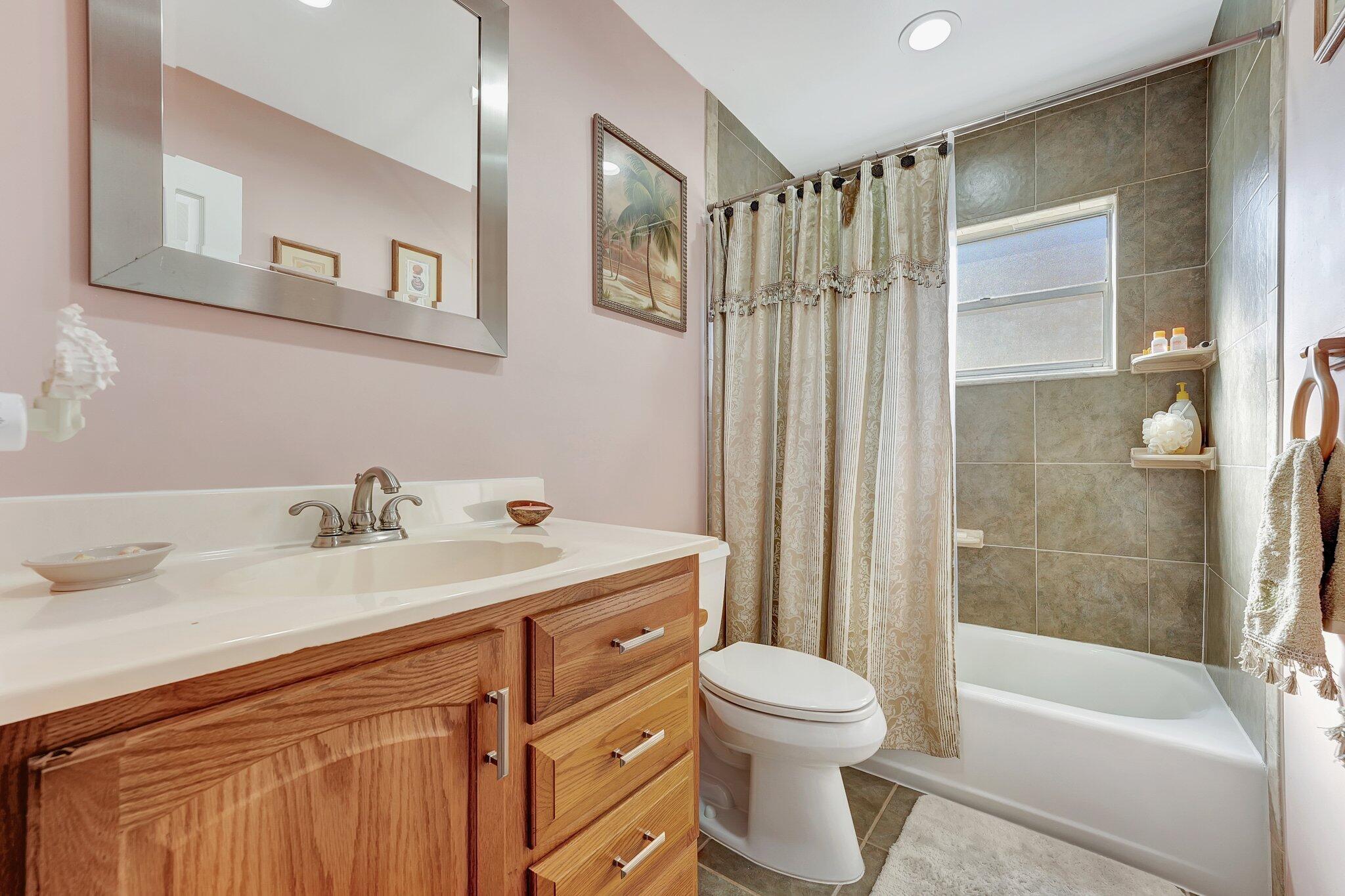 335 SW 32nd Terrace