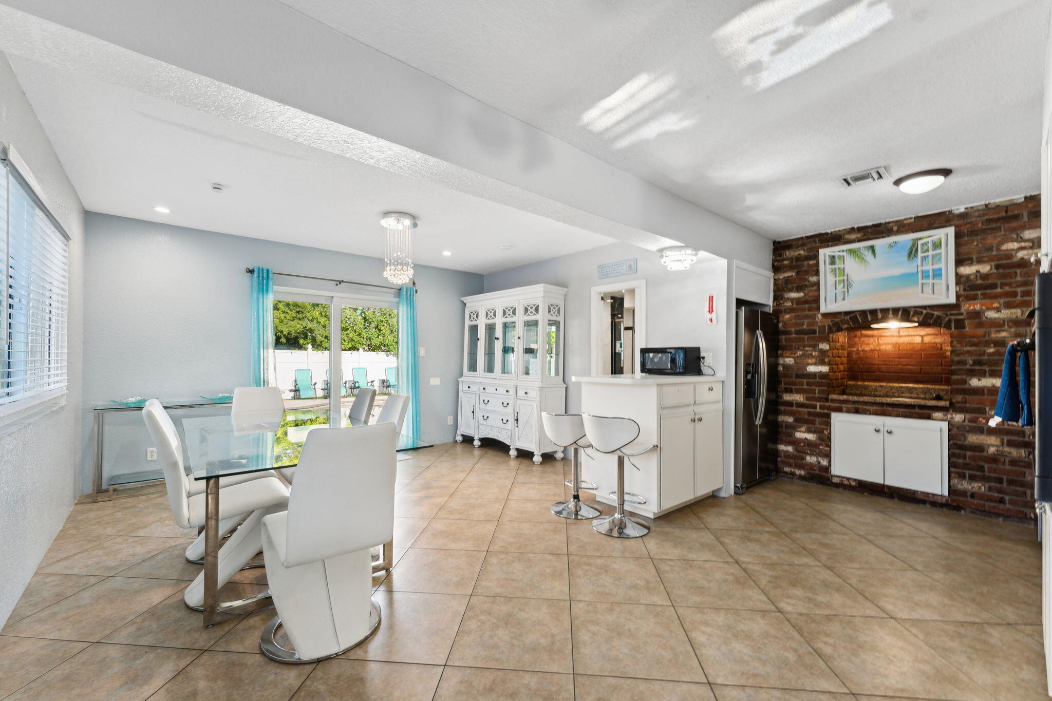 718 NW 9th Avenue, Dania Beach