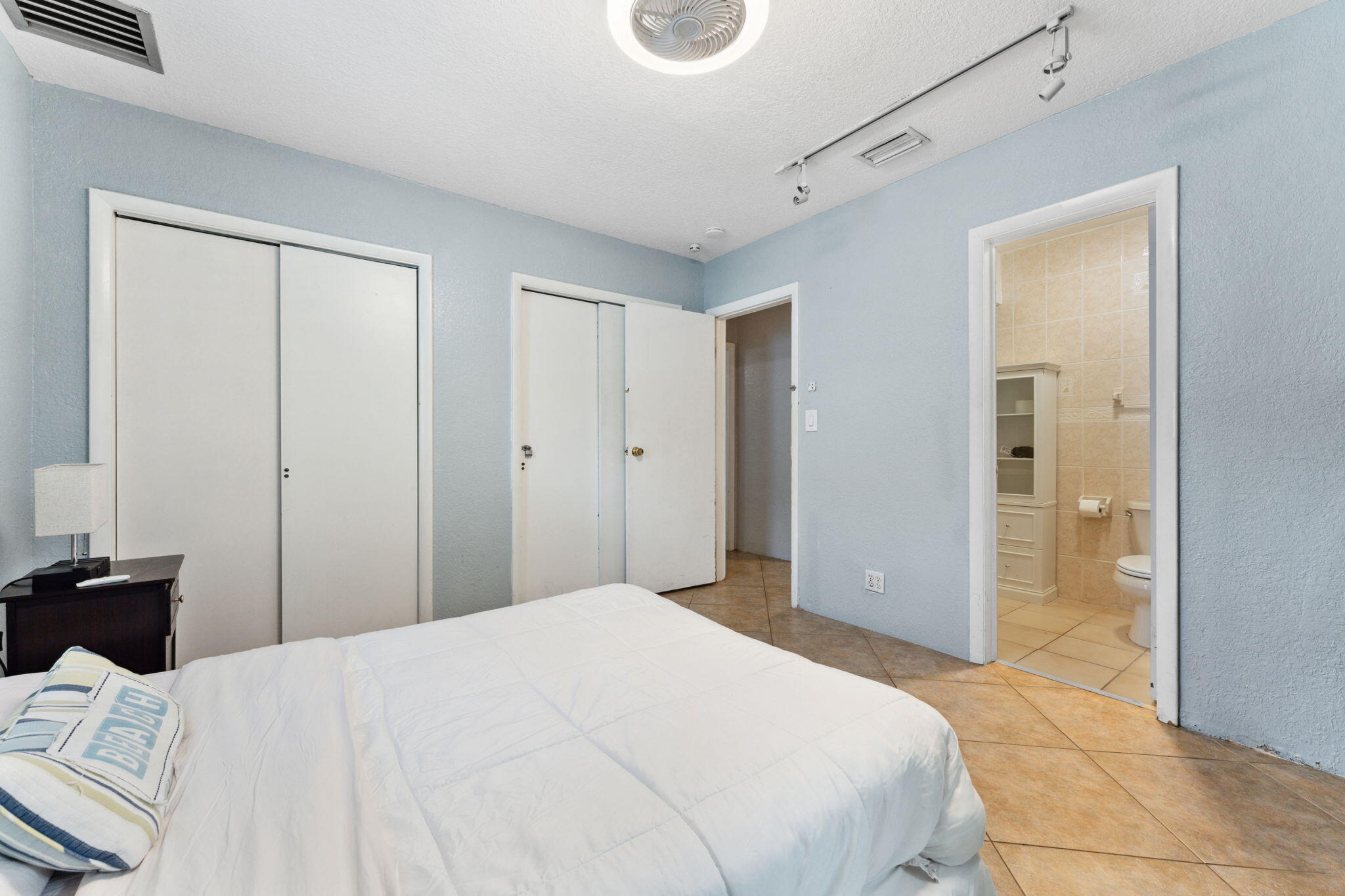 718 NW 9th Avenue, Dania Beach
