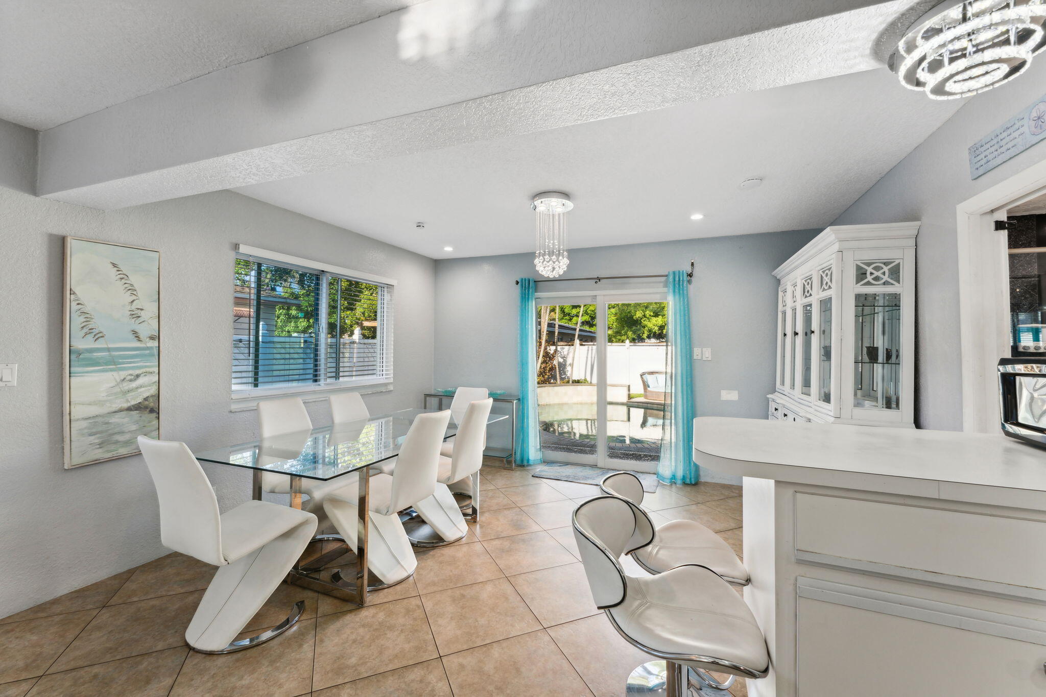 718 NW 9th Avenue, Dania Beach