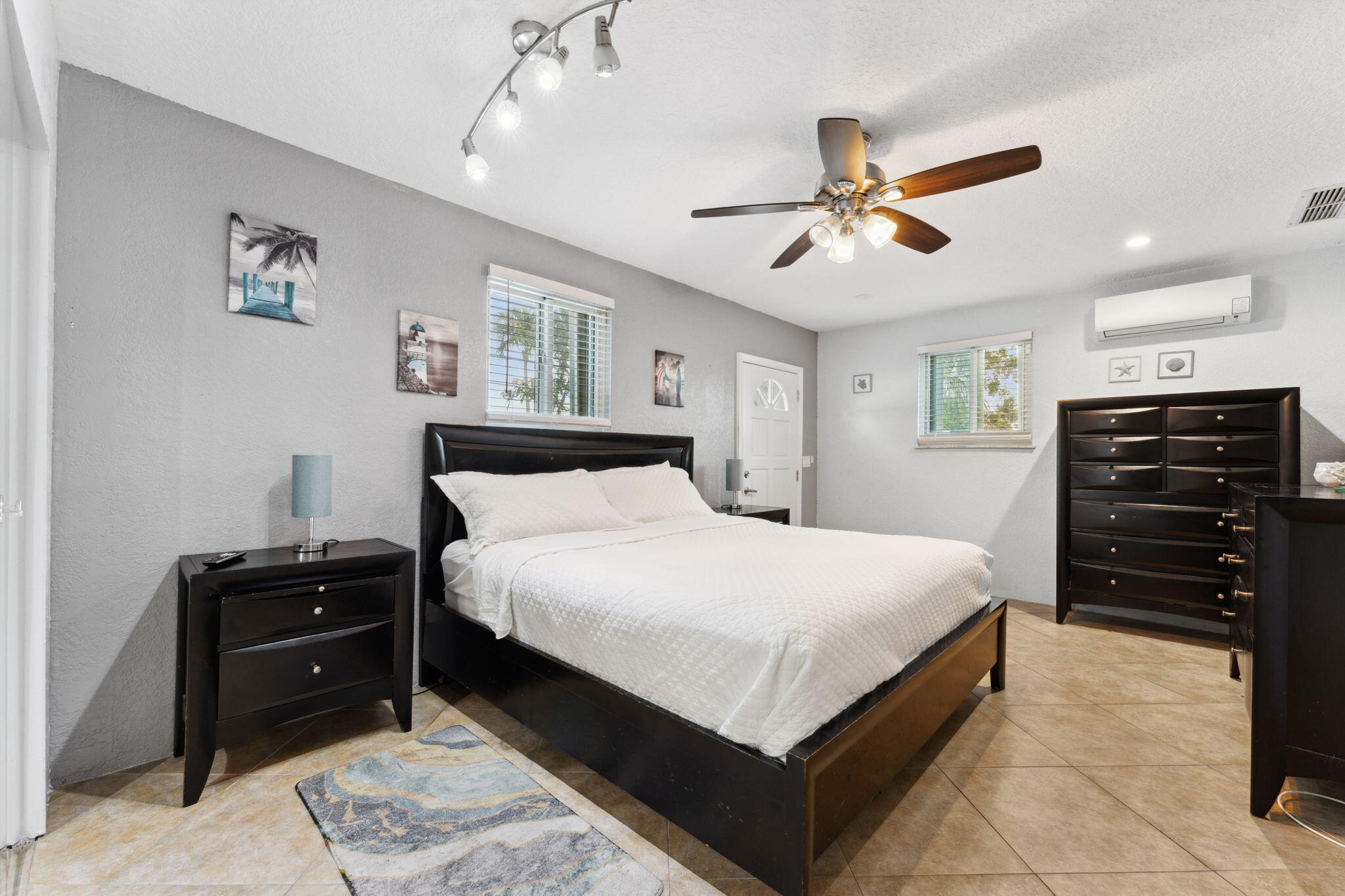 718 NW 9th Avenue, Dania Beach