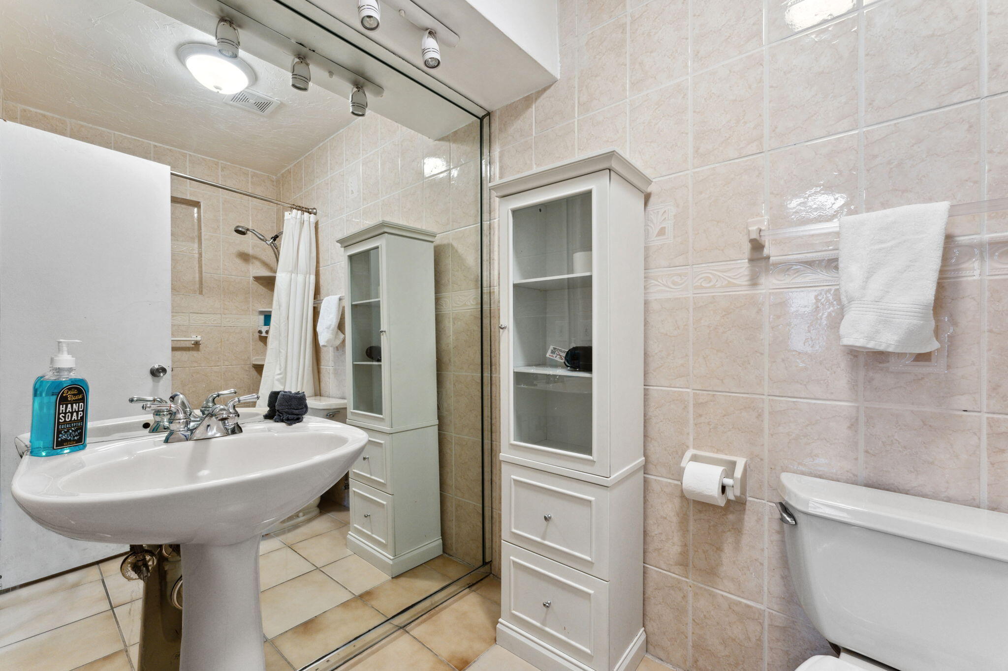 718 NW 9th Avenue, Dania Beach