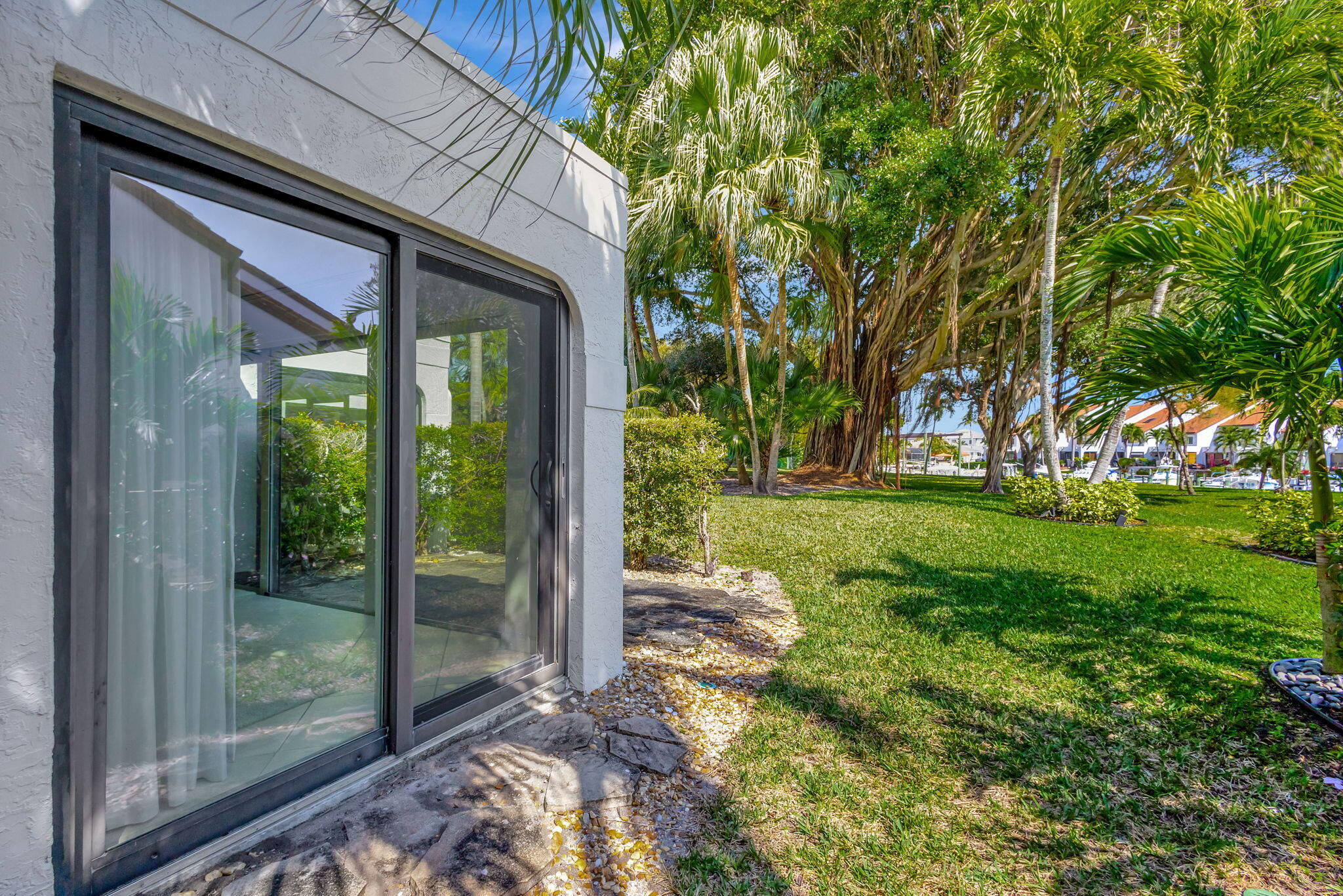 2439 Treasure Isle Drive 8, Palm Beach Gardens Unit: 8