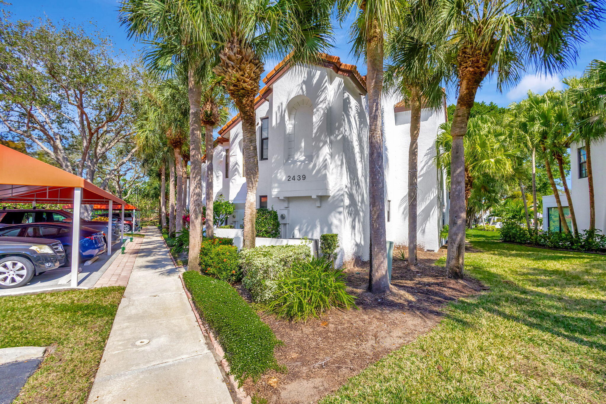 2439 Treasure Isle Drive 8, Palm Beach Gardens Unit: 8