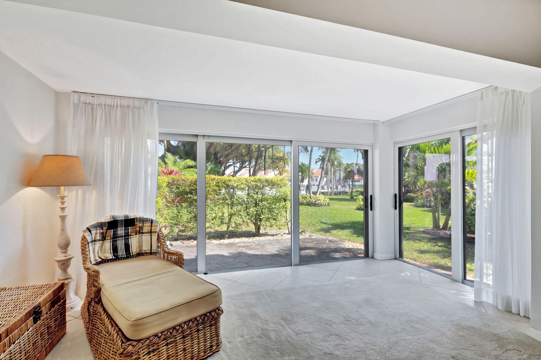 2439 Treasure Isle Drive 8, Palm Beach Gardens Unit: 8