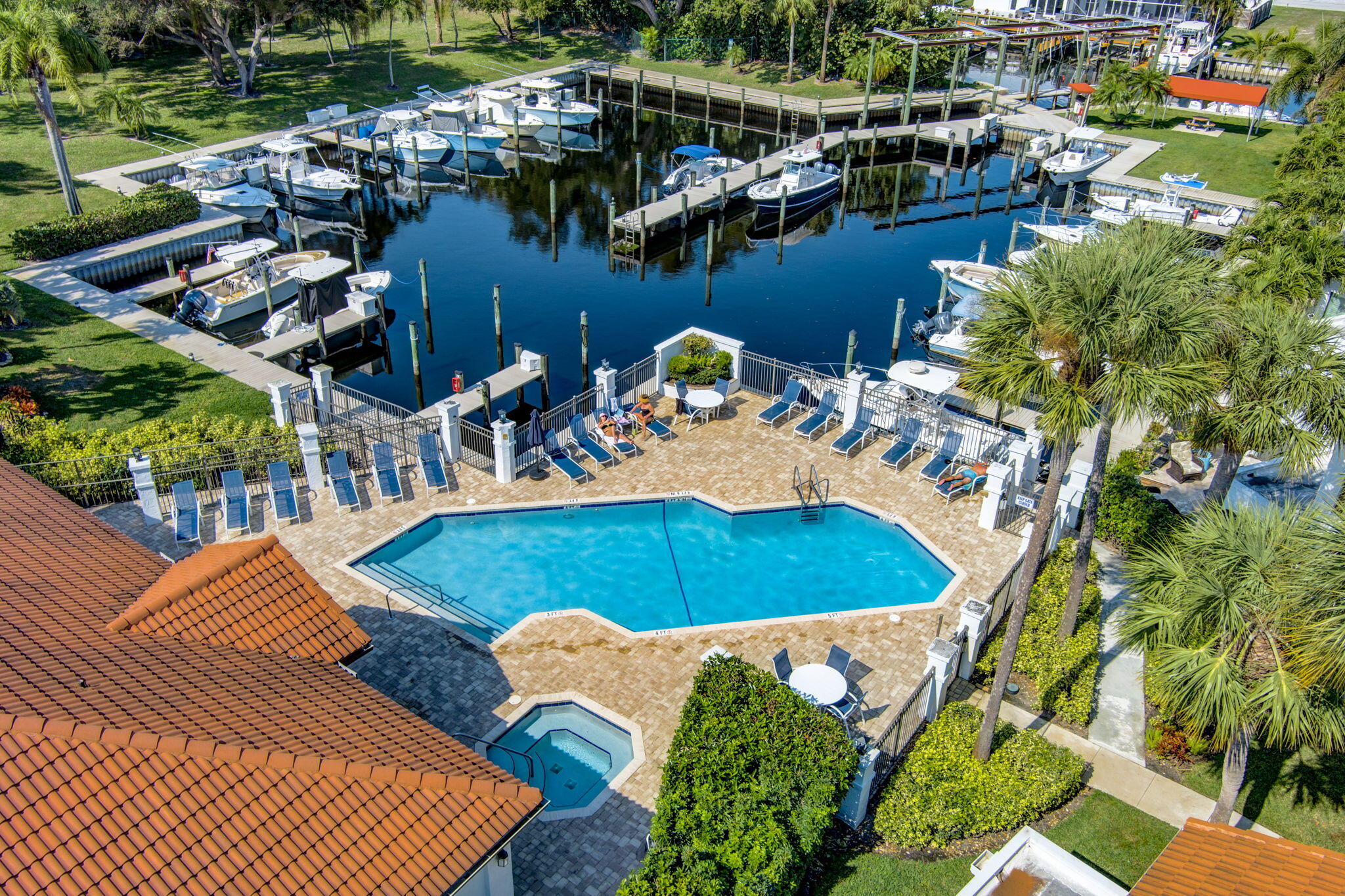 2439 Treasure Isle Drive 8, Palm Beach Gardens Unit: 8