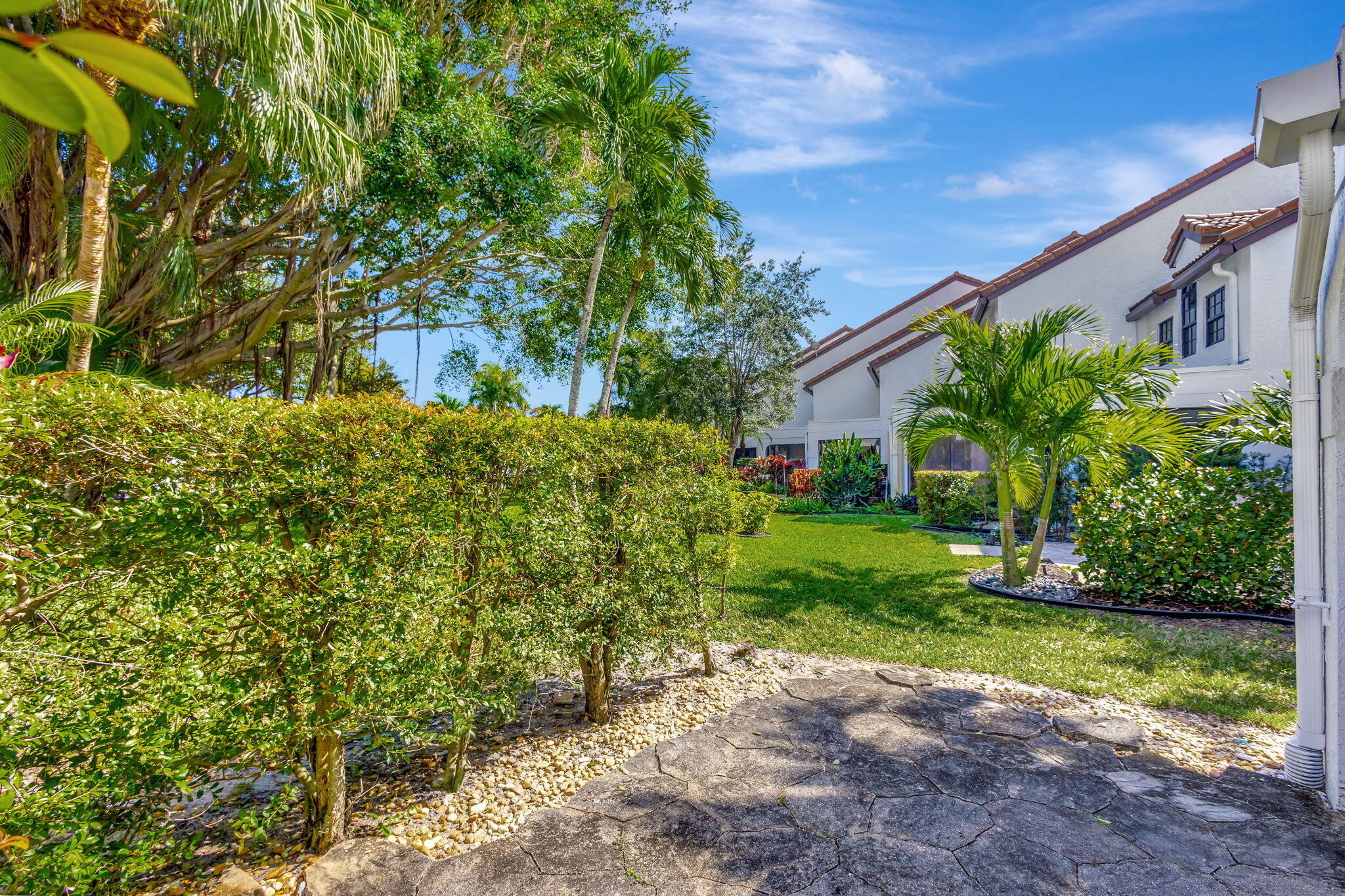2439 Treasure Isle Drive 8, Palm Beach Gardens Unit: 8