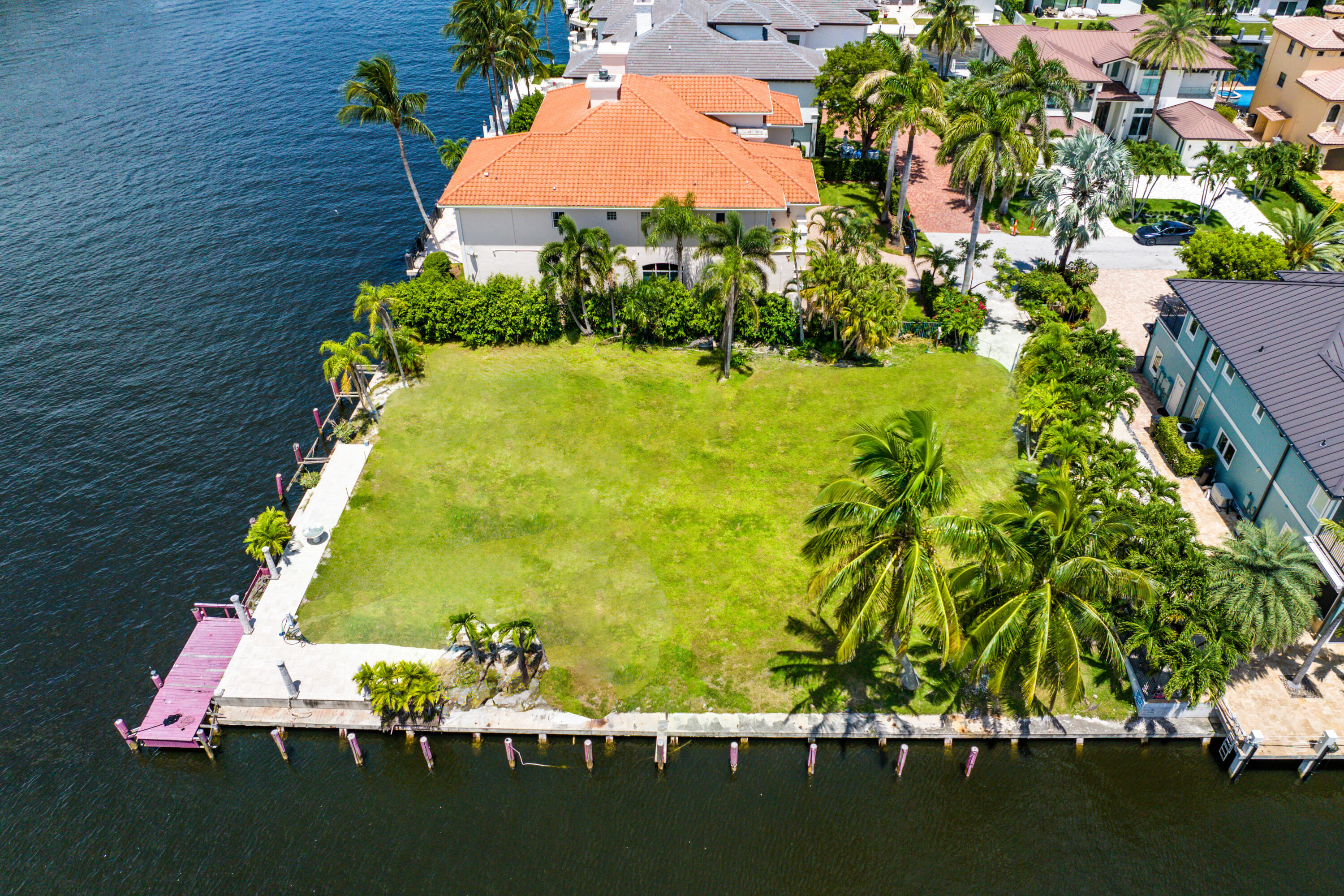 1004 Rhodes Villa Avenue