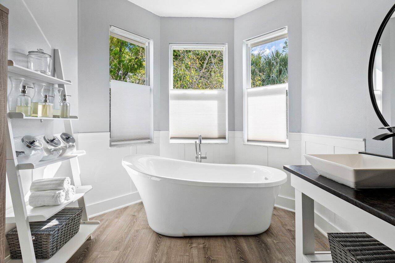 1601 E Classical Boulevard