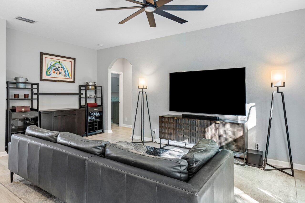 1601 E Classical Boulevard