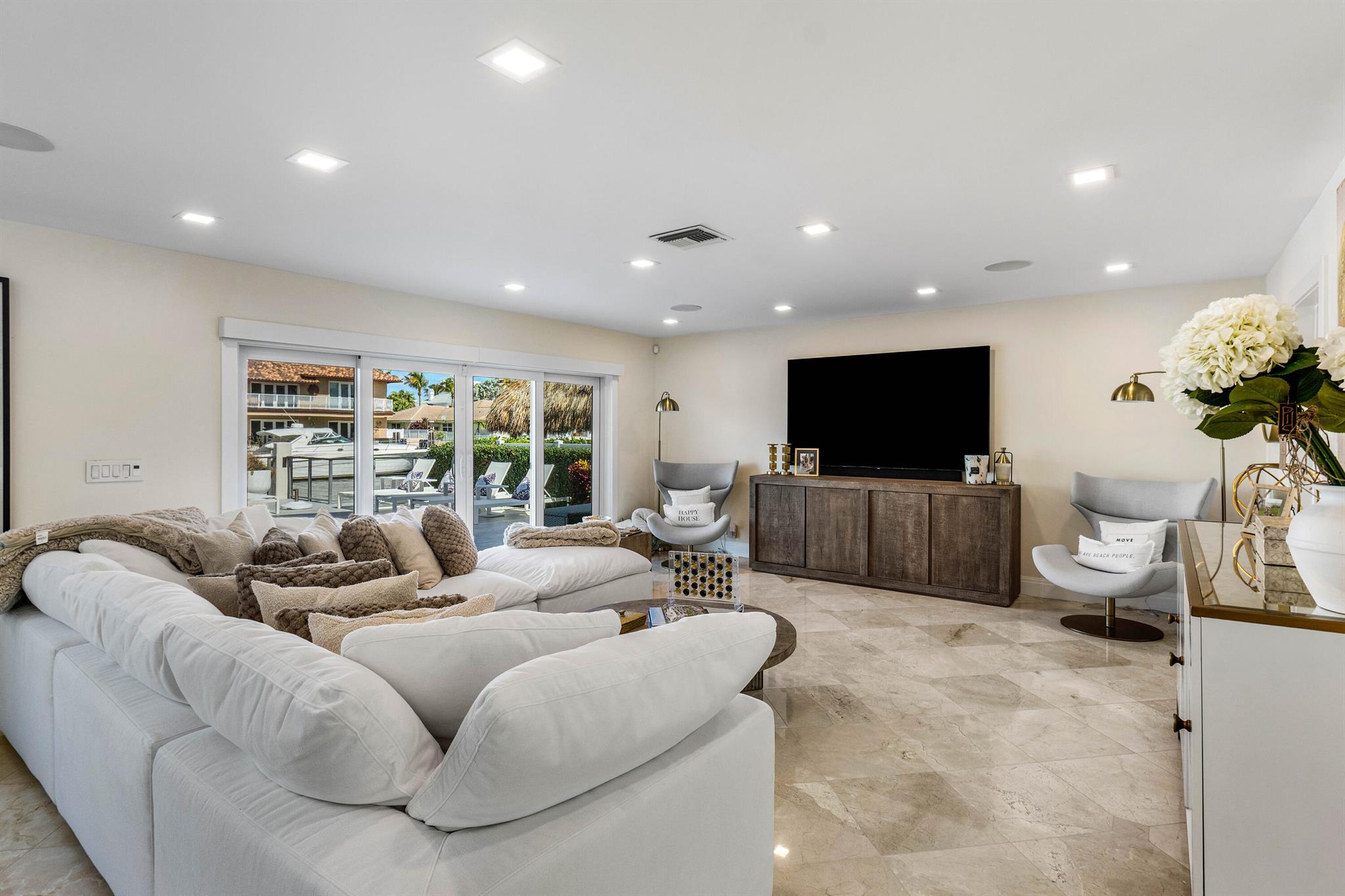 943 Fern Drive Drive