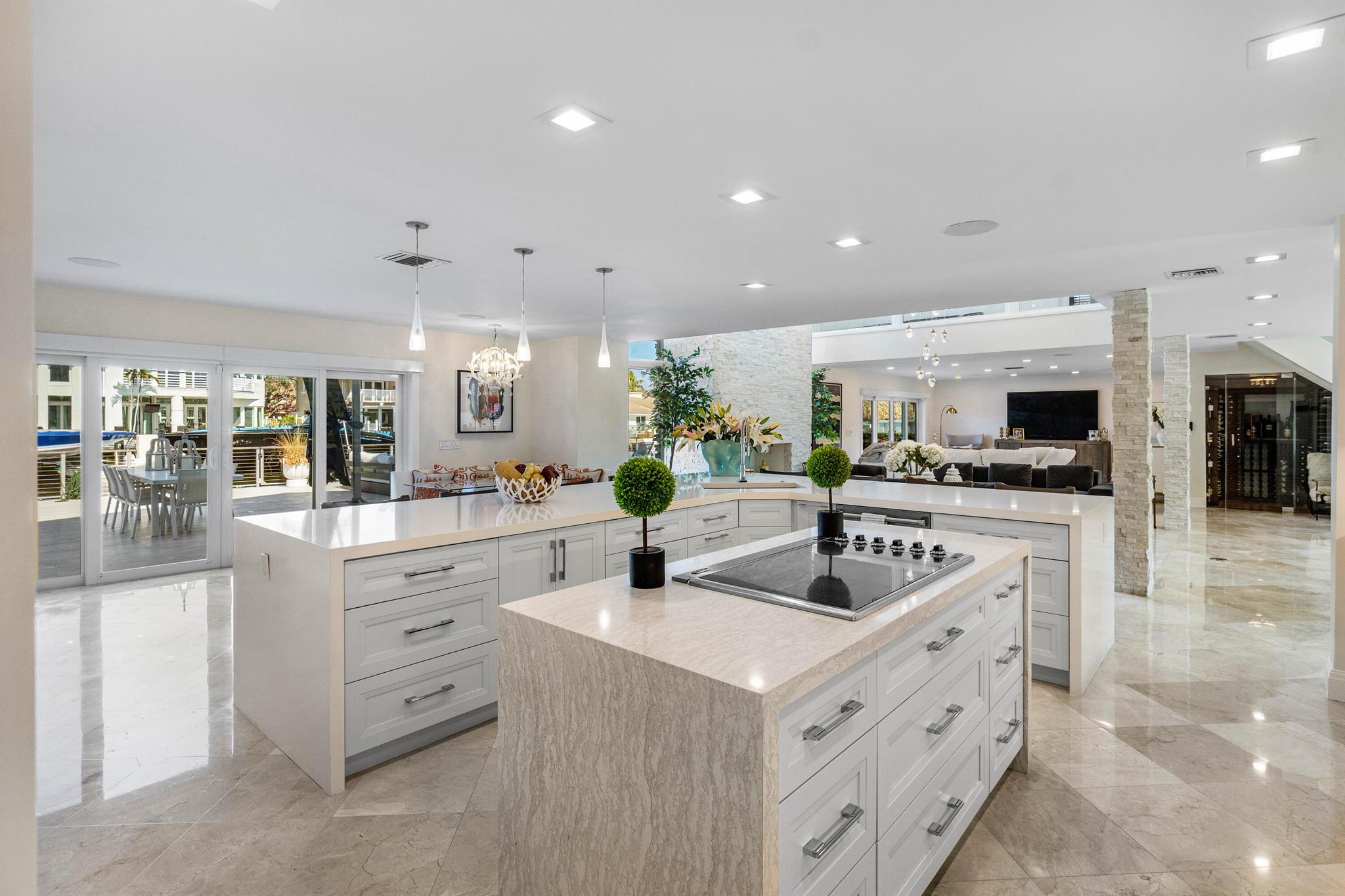 943 Fern Drive Drive