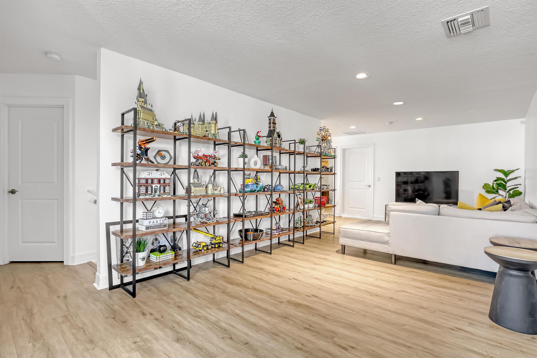 237 Sonoma Isles Circle