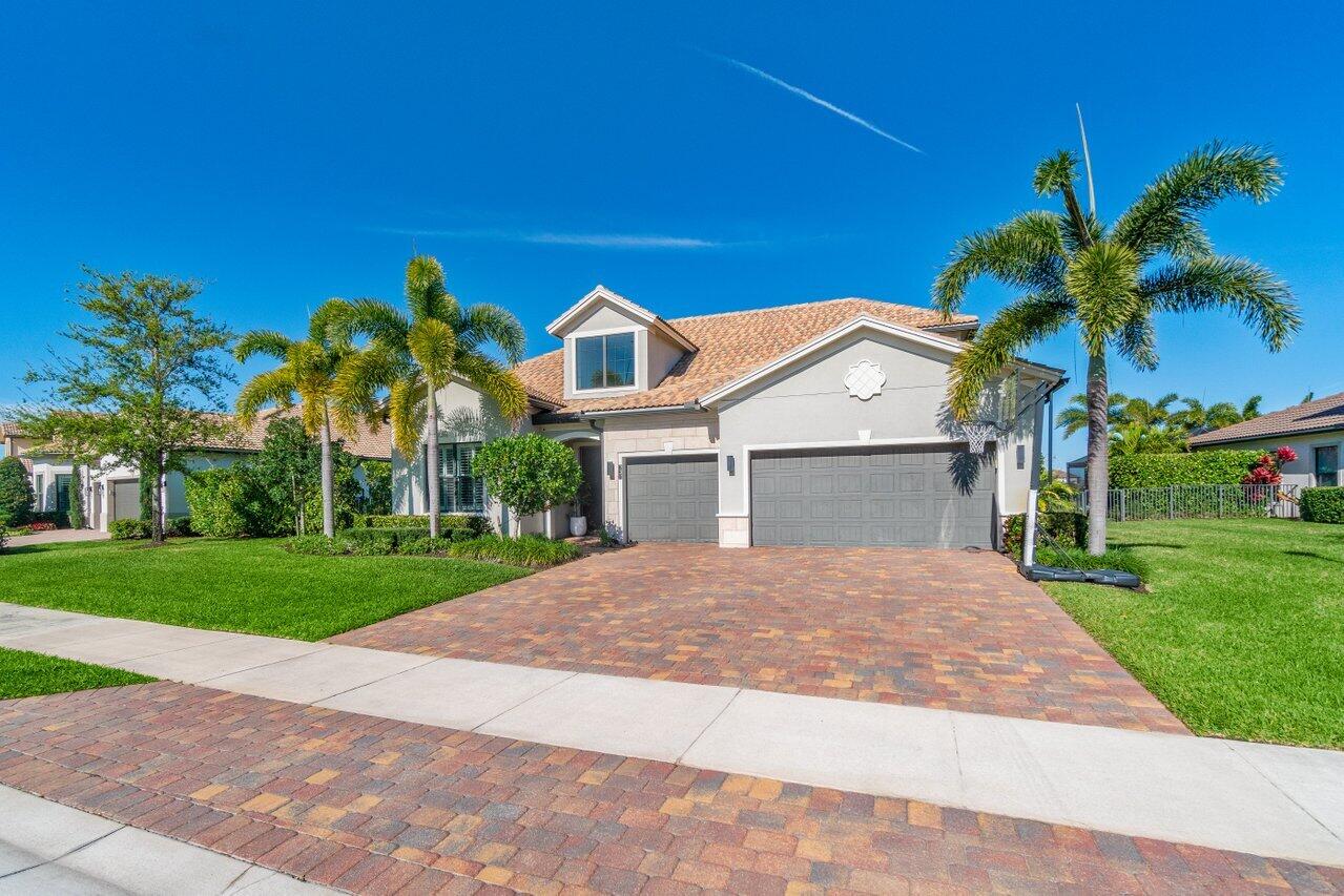 237 Sonoma Isles Circle