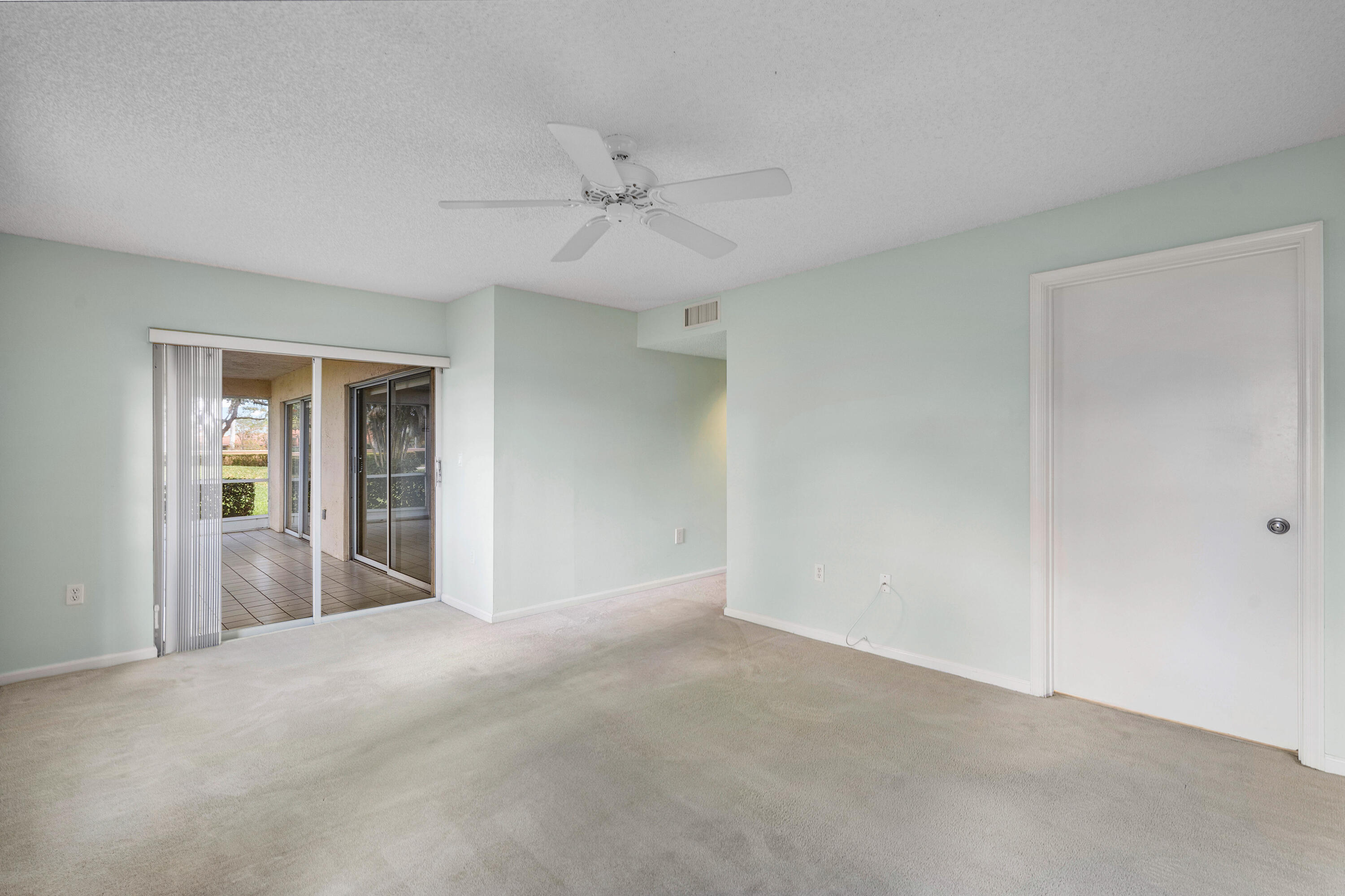 9989 Harbour Lake Circle 102