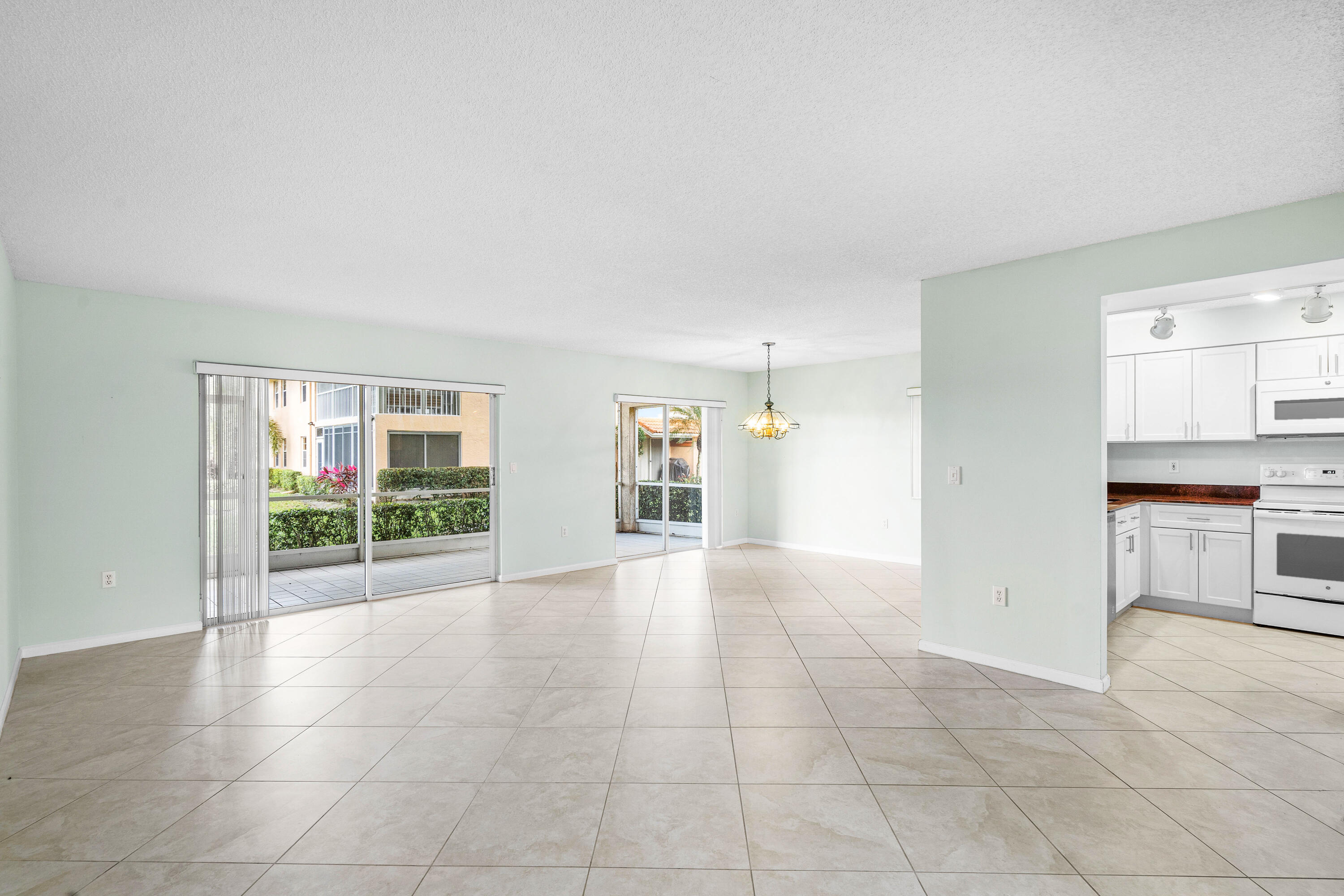 9989 Harbour Lake Circle 102