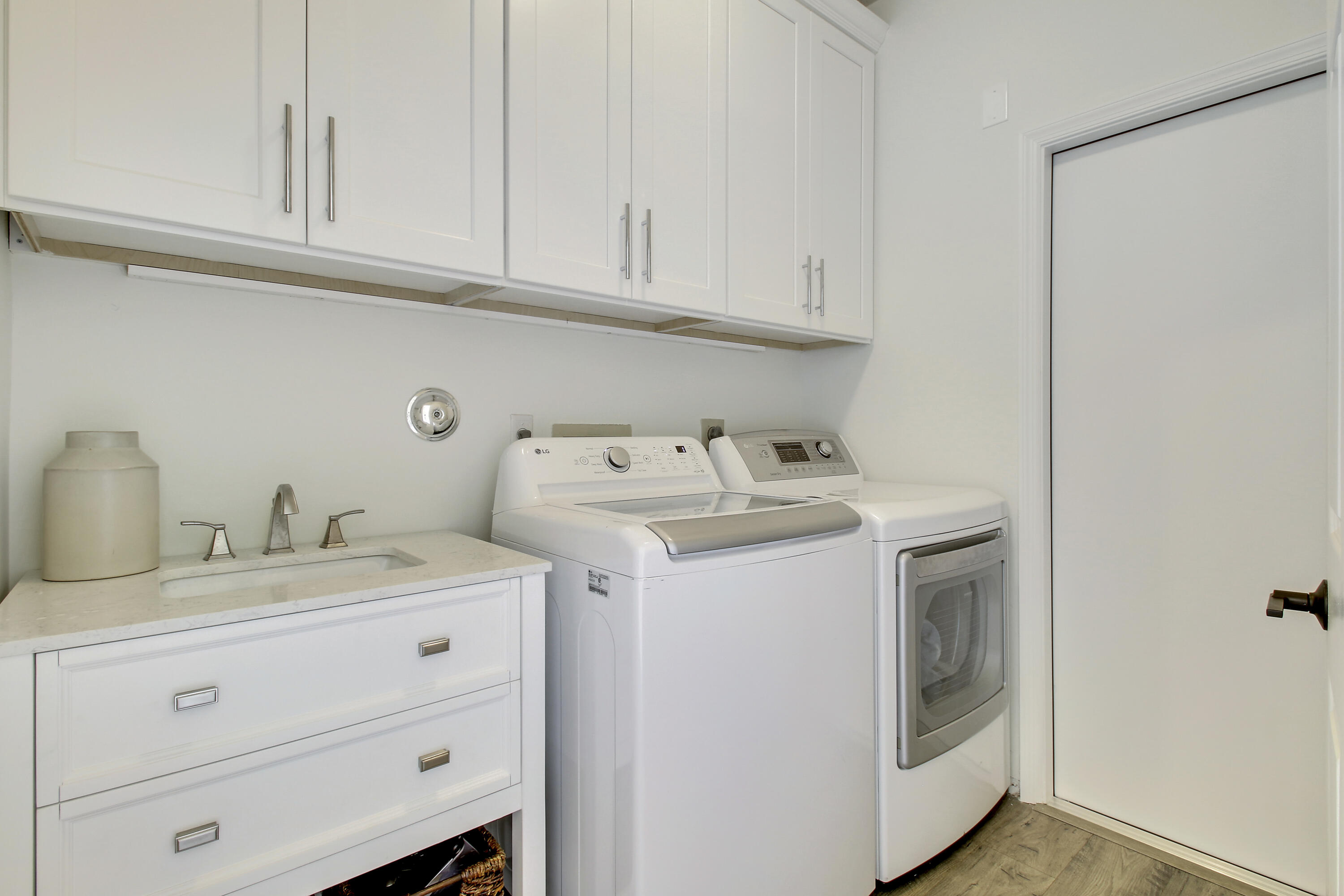 10199 Lexington Circle N