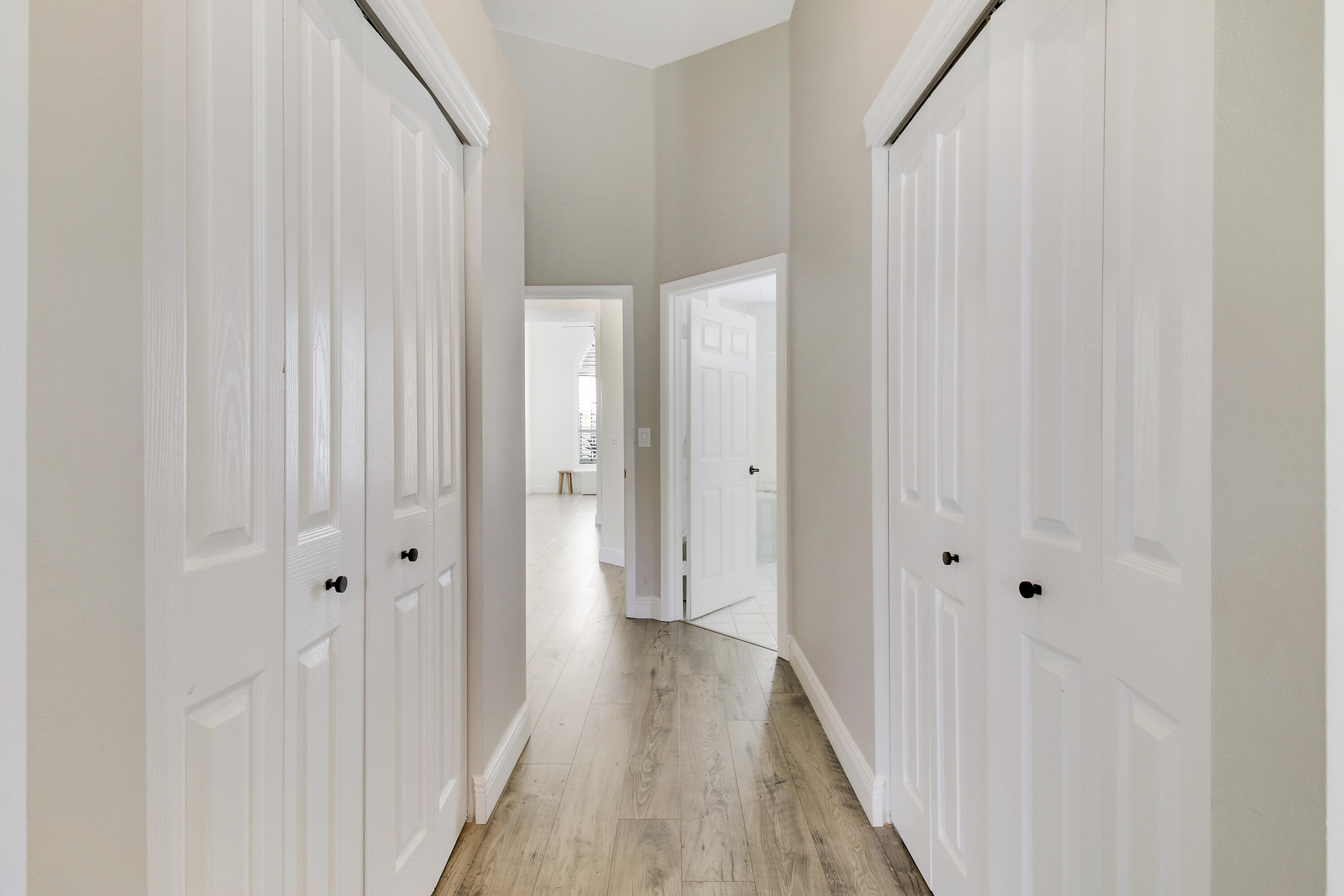 10199 Lexington Circle N