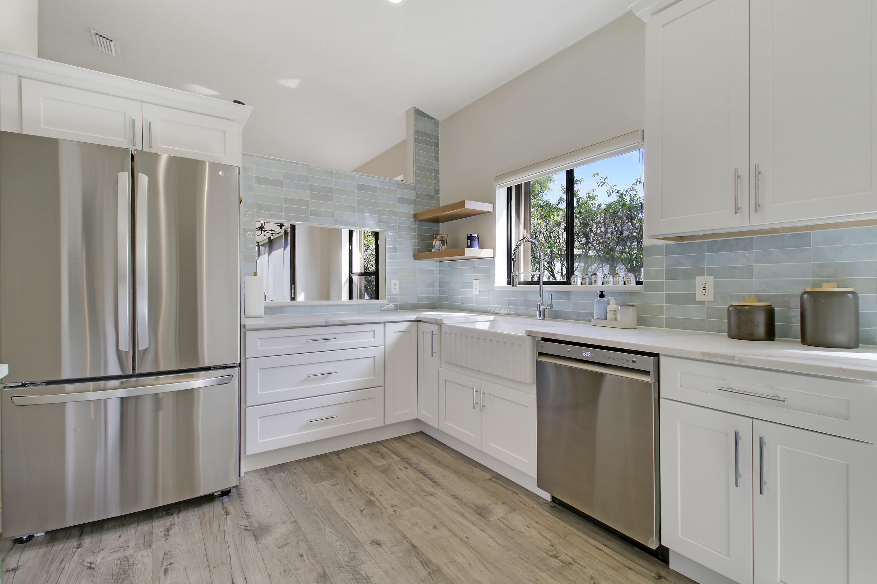 10199 Lexington Circle N