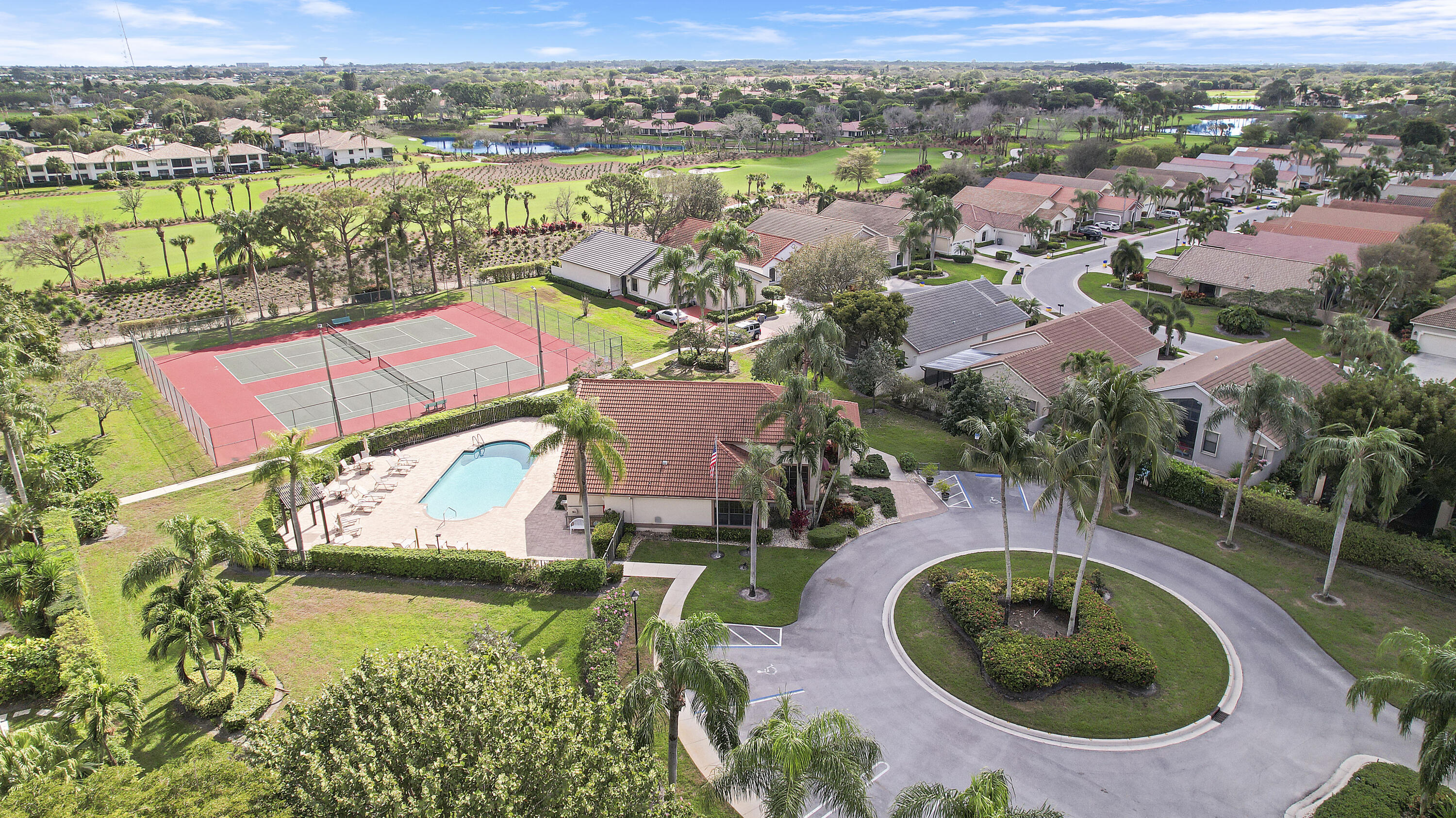 10199 Lexington Circle N