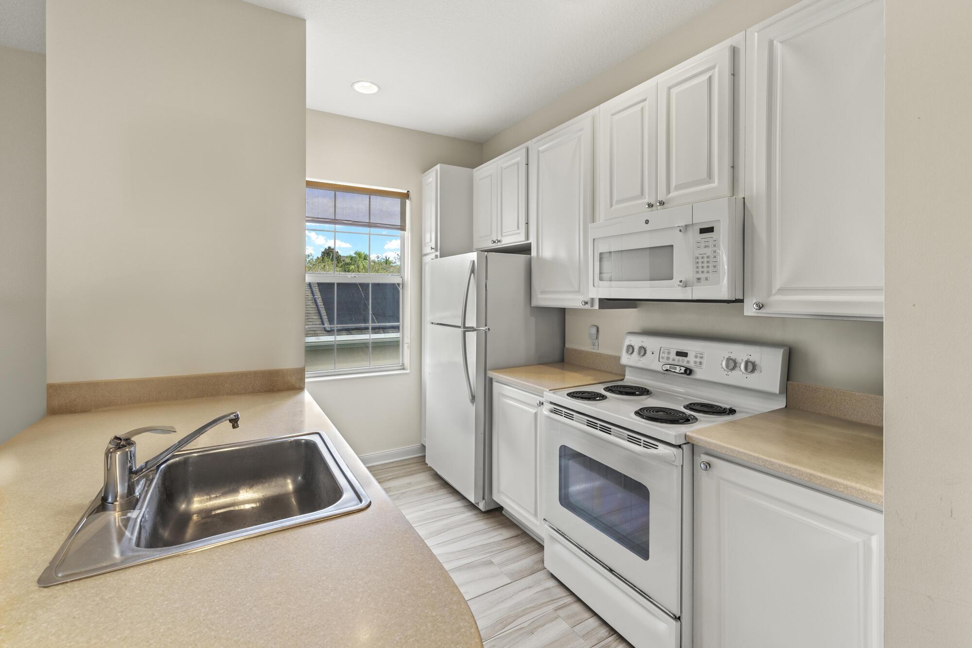 106 Bonaire Lane