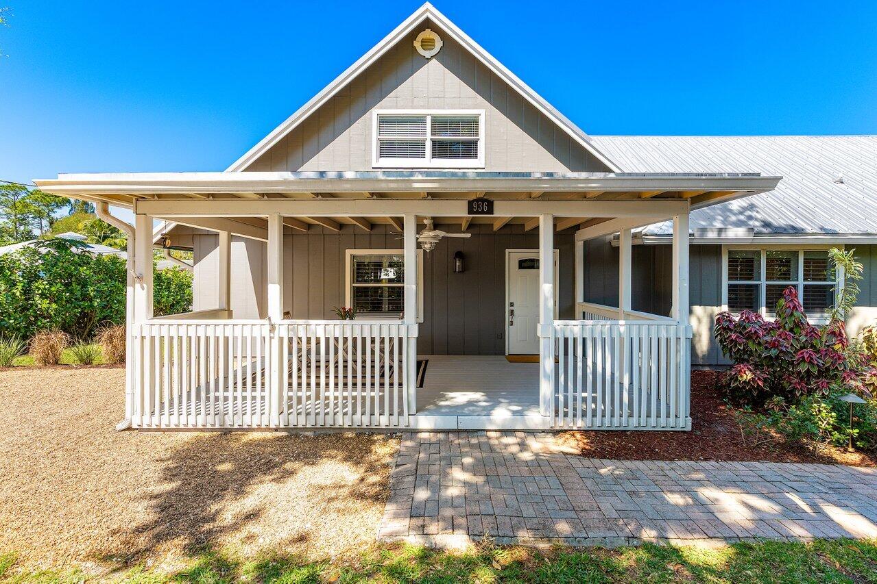 936 SW Rustic Circle