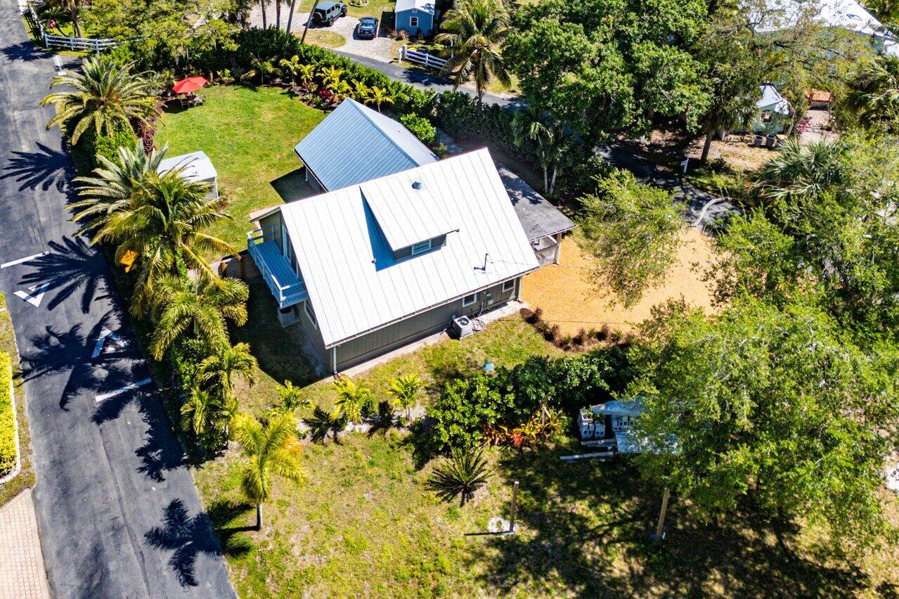 936 SW Rustic Circle