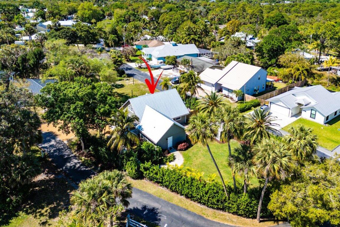 936 SW Rustic Circle