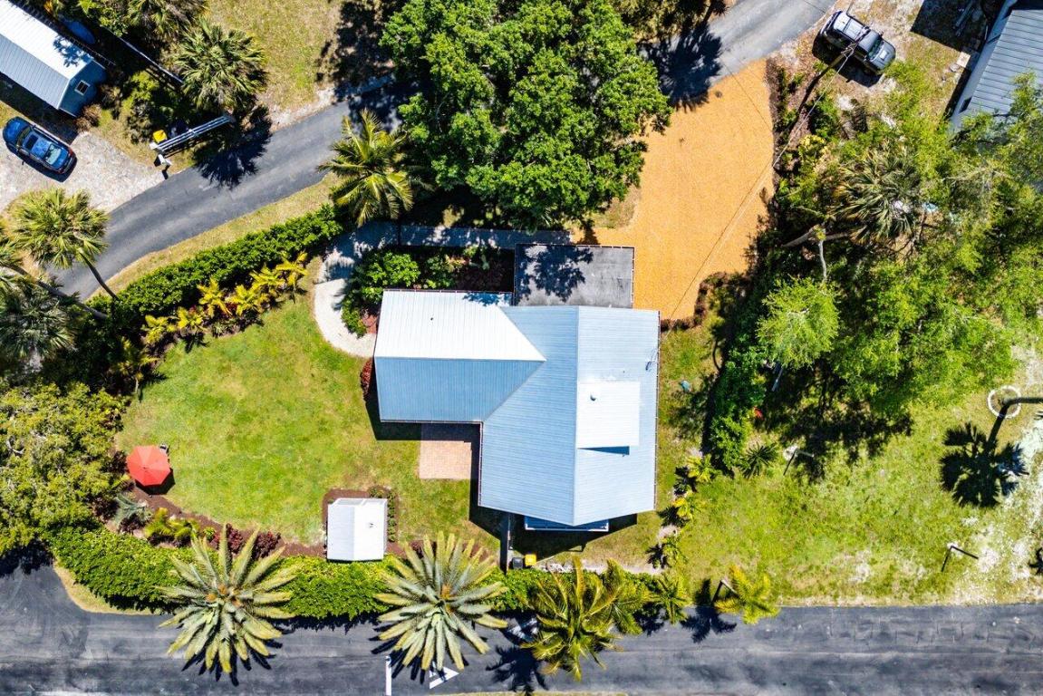 936 SW Rustic Circle