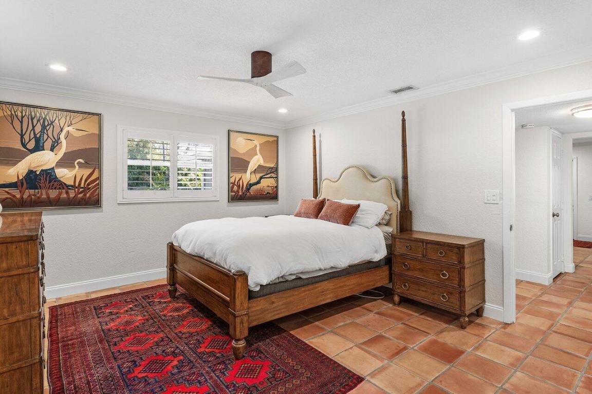 936 SW Rustic Circle