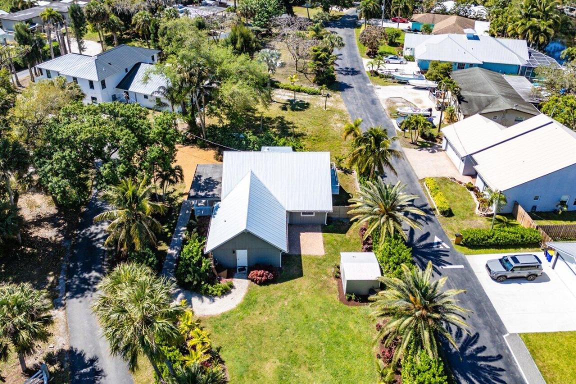 936 SW Rustic Circle