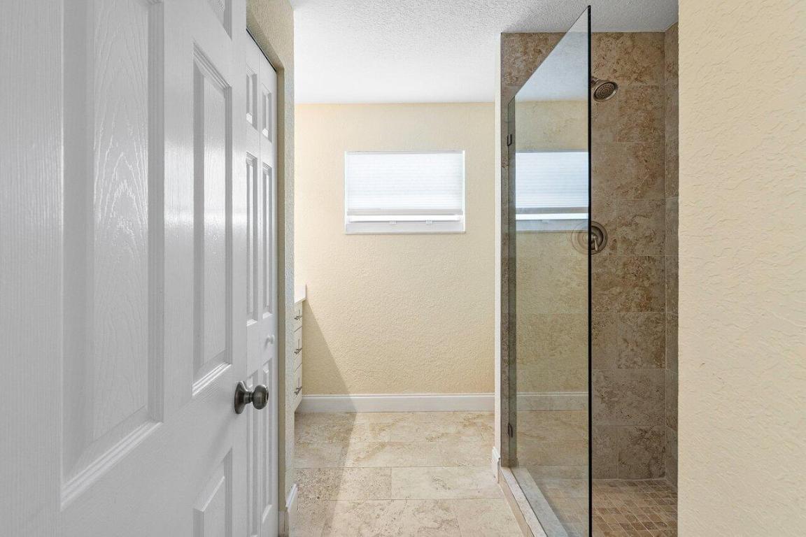 936 SW Rustic Circle