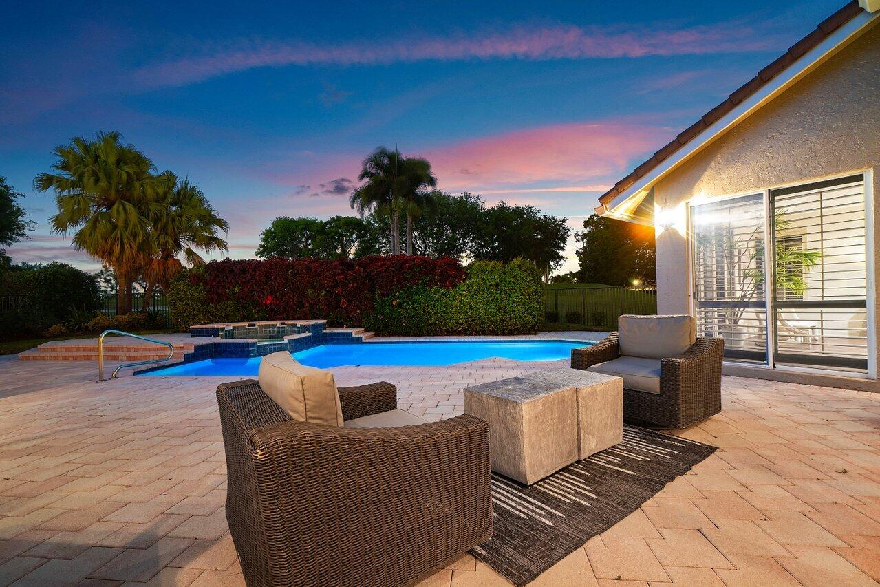 4719 Bocaire Boulevard