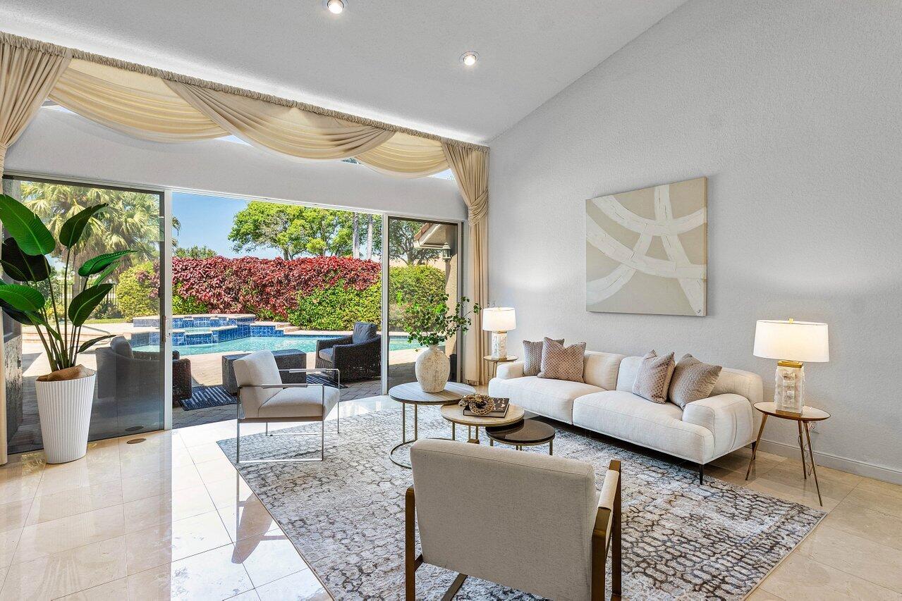 4719 Bocaire Boulevard