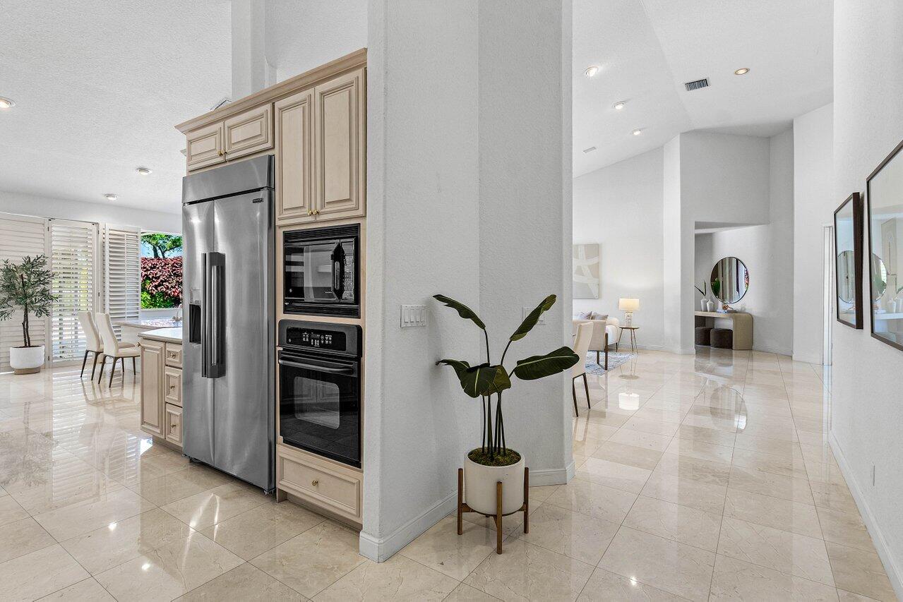 4719 Bocaire Boulevard