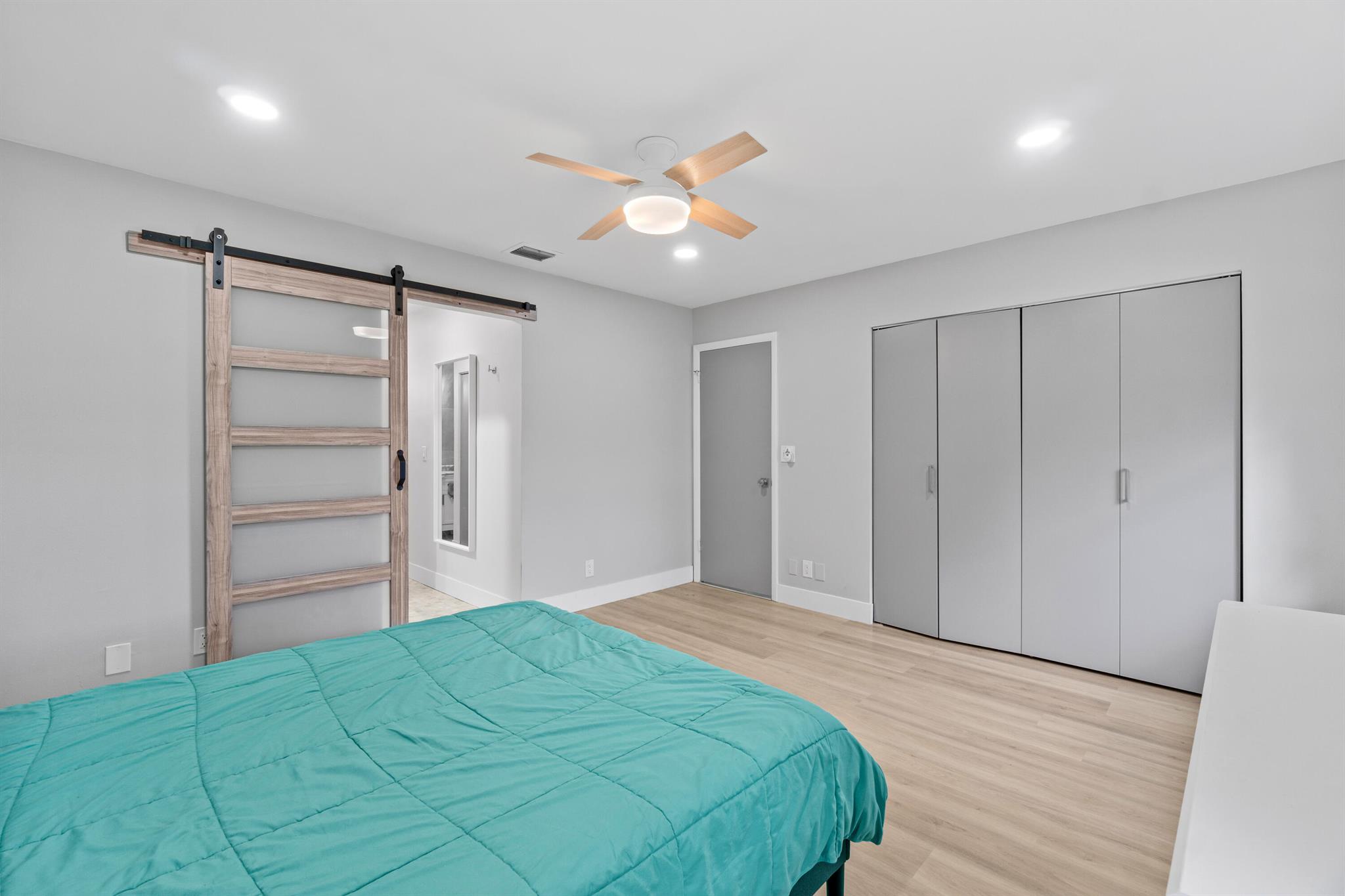 13937 Royal Palm Court B