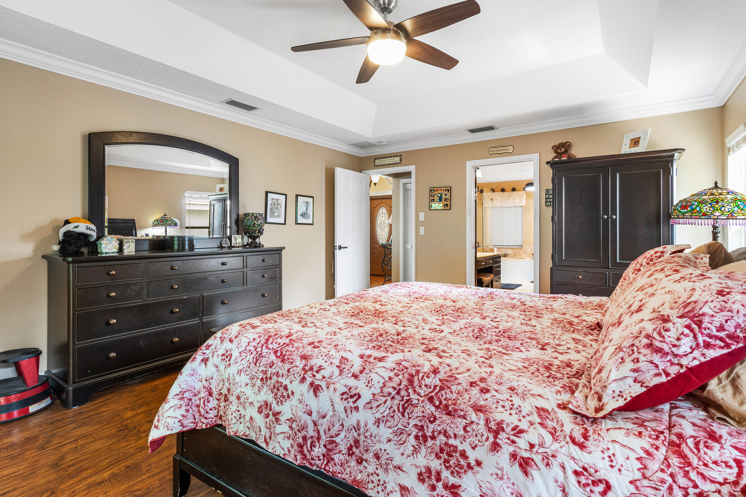 1607 Farmington Avenue