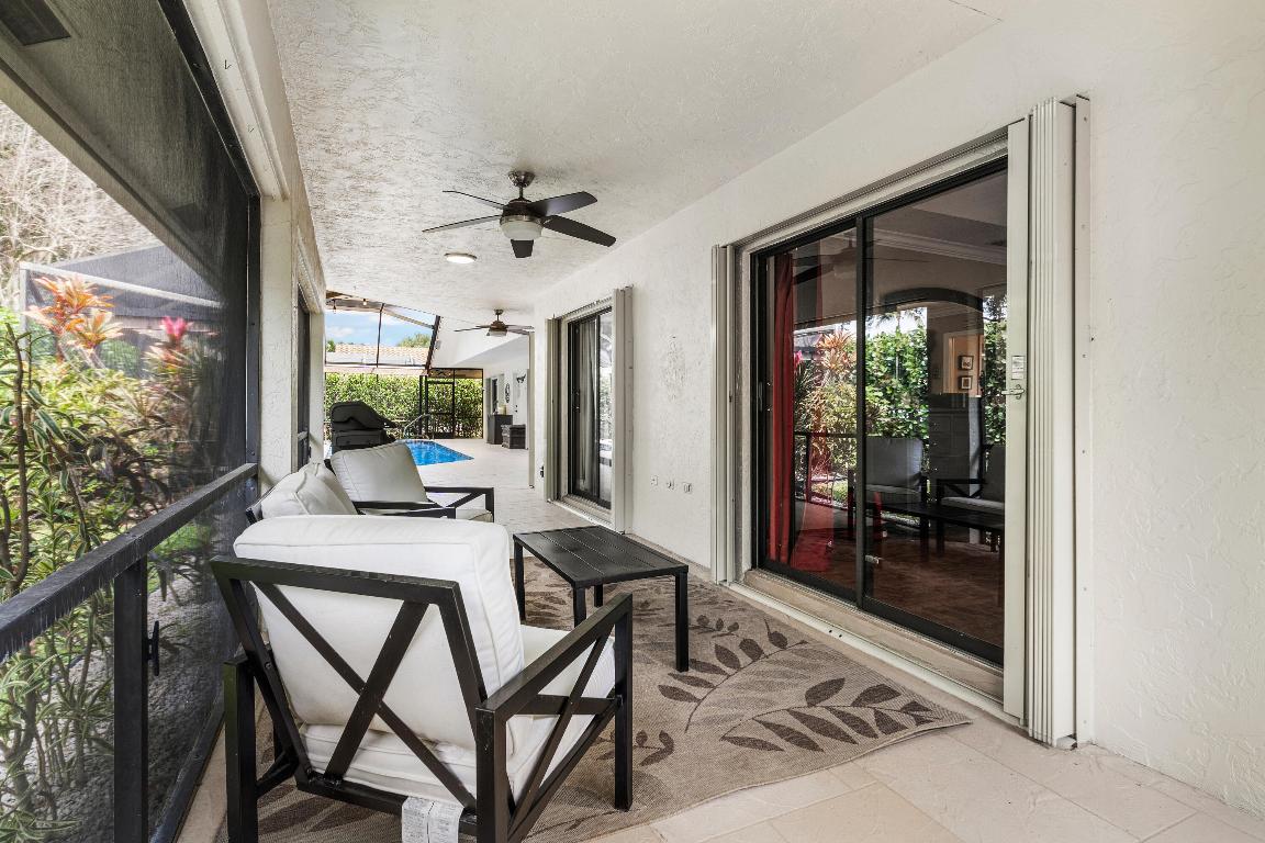 1607 Farmington Avenue