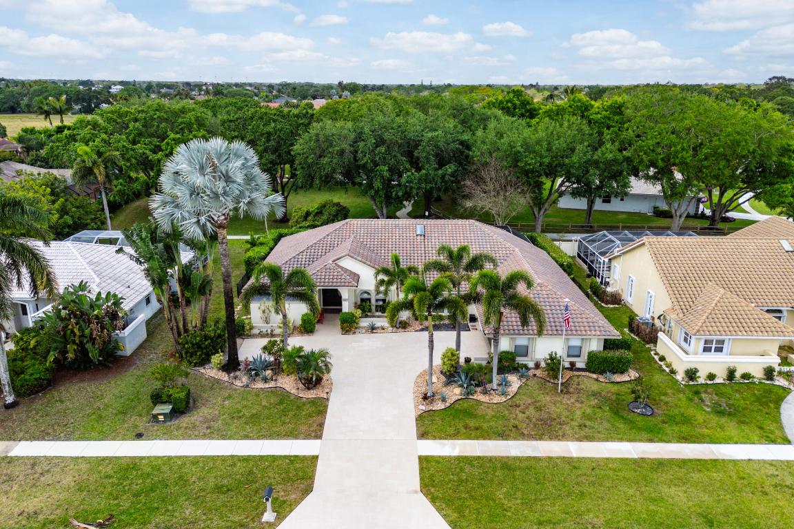 1607 Farmington Avenue