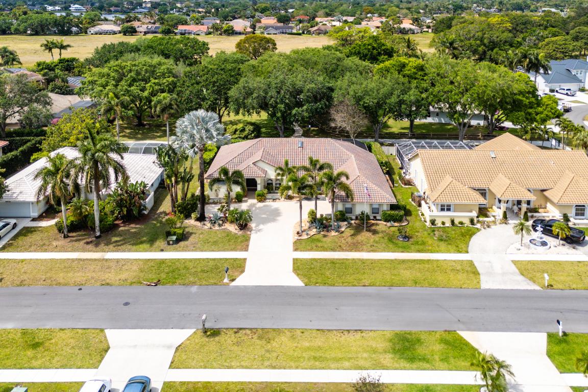 1607 Farmington Avenue