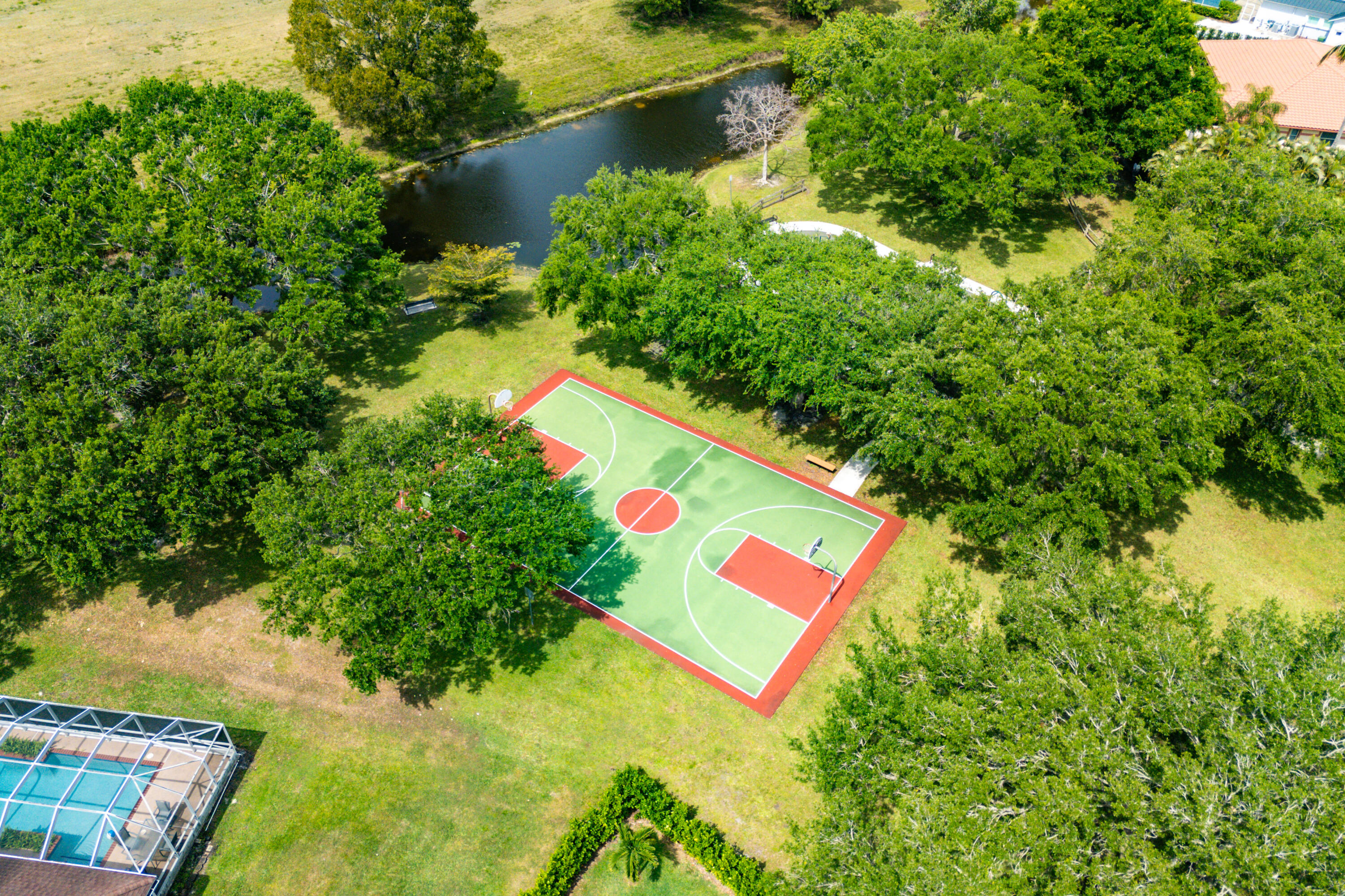 1607 Farmington Avenue